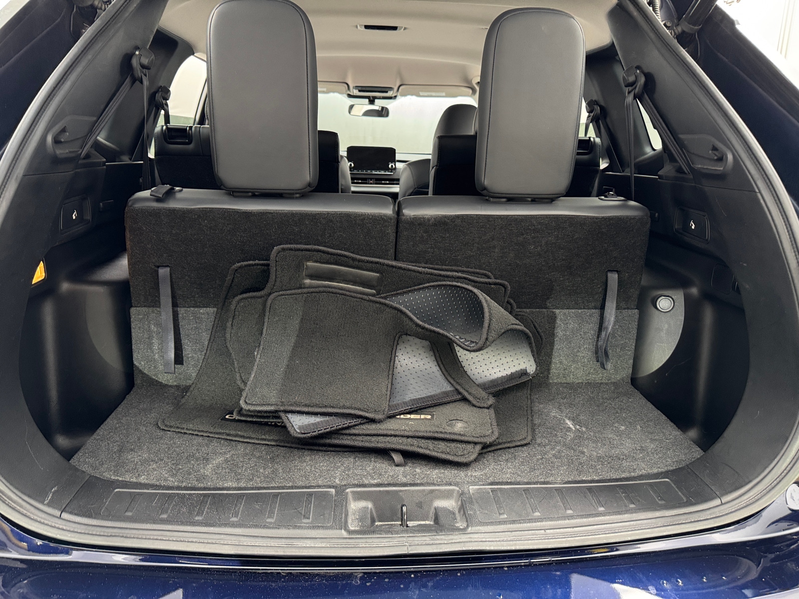 Thumbnail: 2024 Mitsubishi Outlander - 6