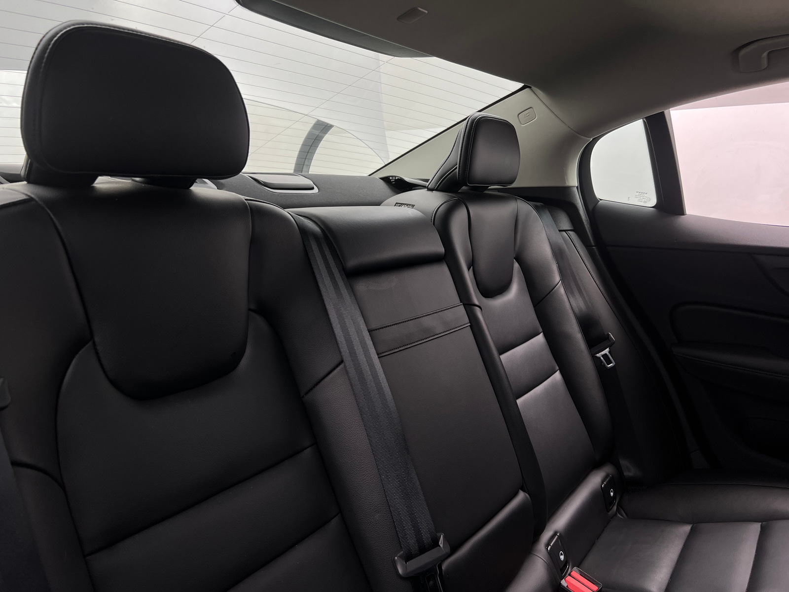 Thumbnail: 2025 Volvo S60 - 5