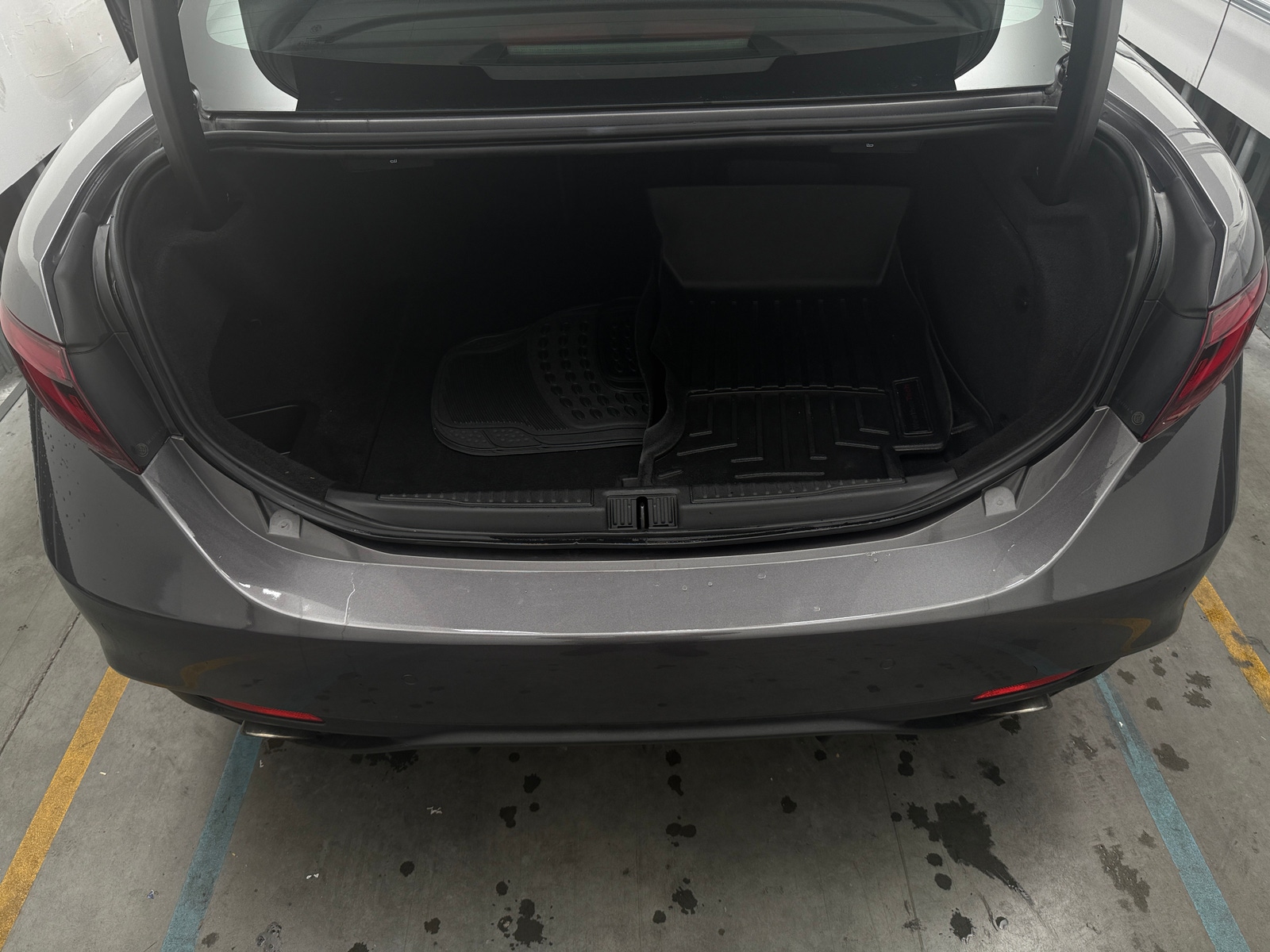 Thumbnail: 2017 Alfa Romeo Giulia - 6