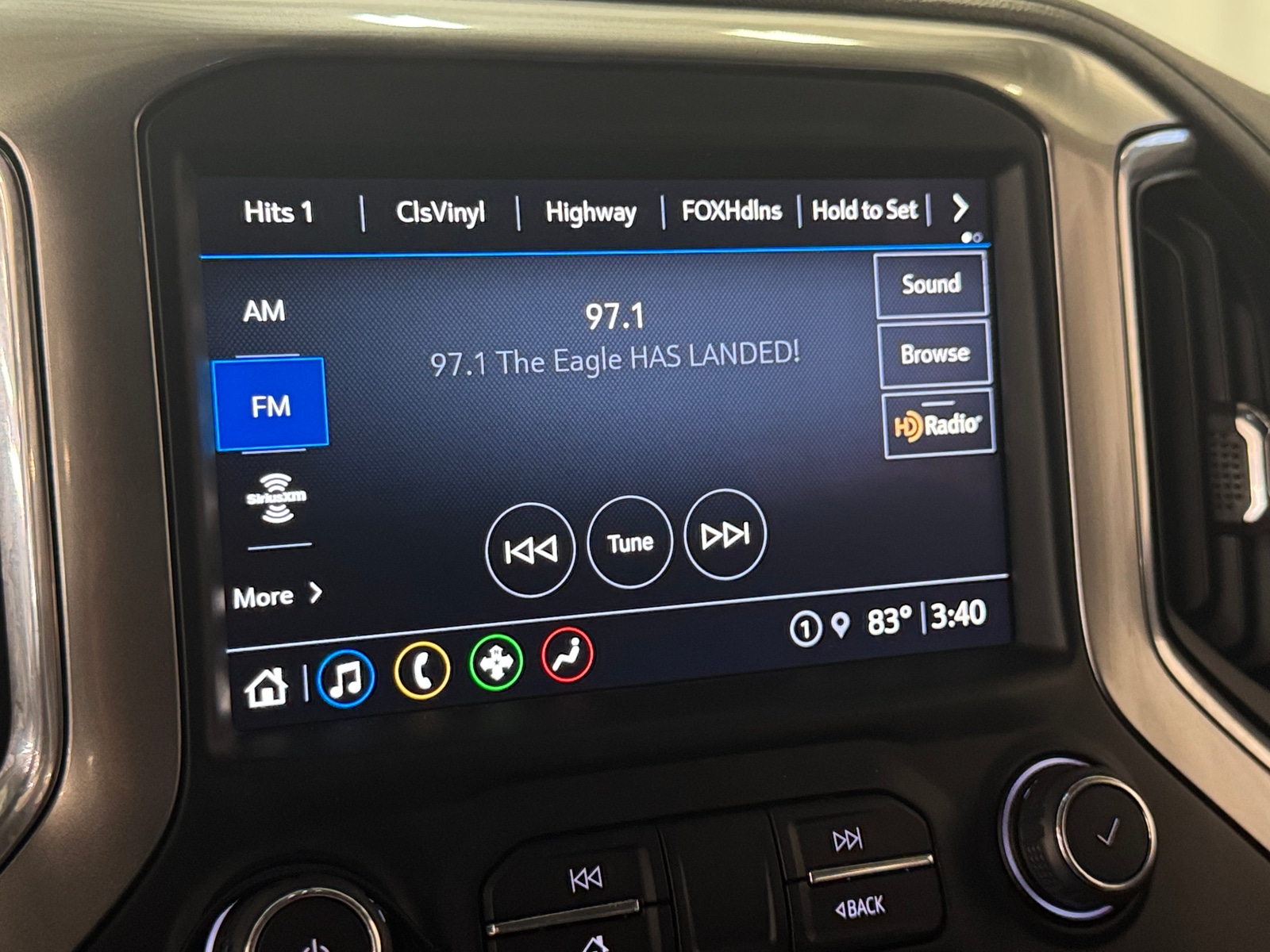 Thumbnail: 2021 Chevrolet Silverado 1500 - 4