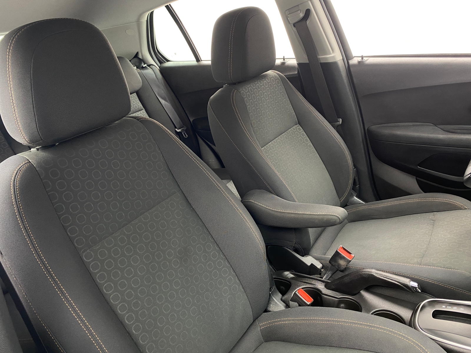 Thumbnail: 2017 Chevrolet Trax - 2