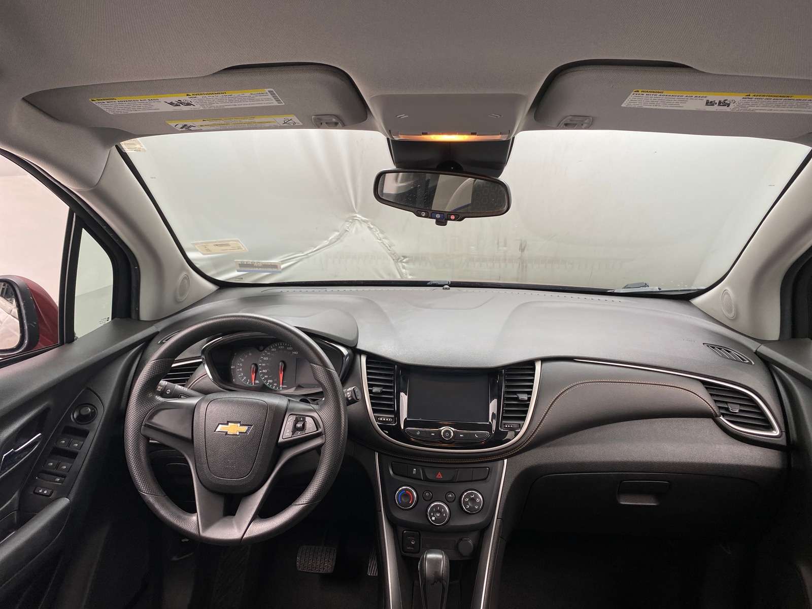 Thumbnail: 2017 Chevrolet Trax - 3