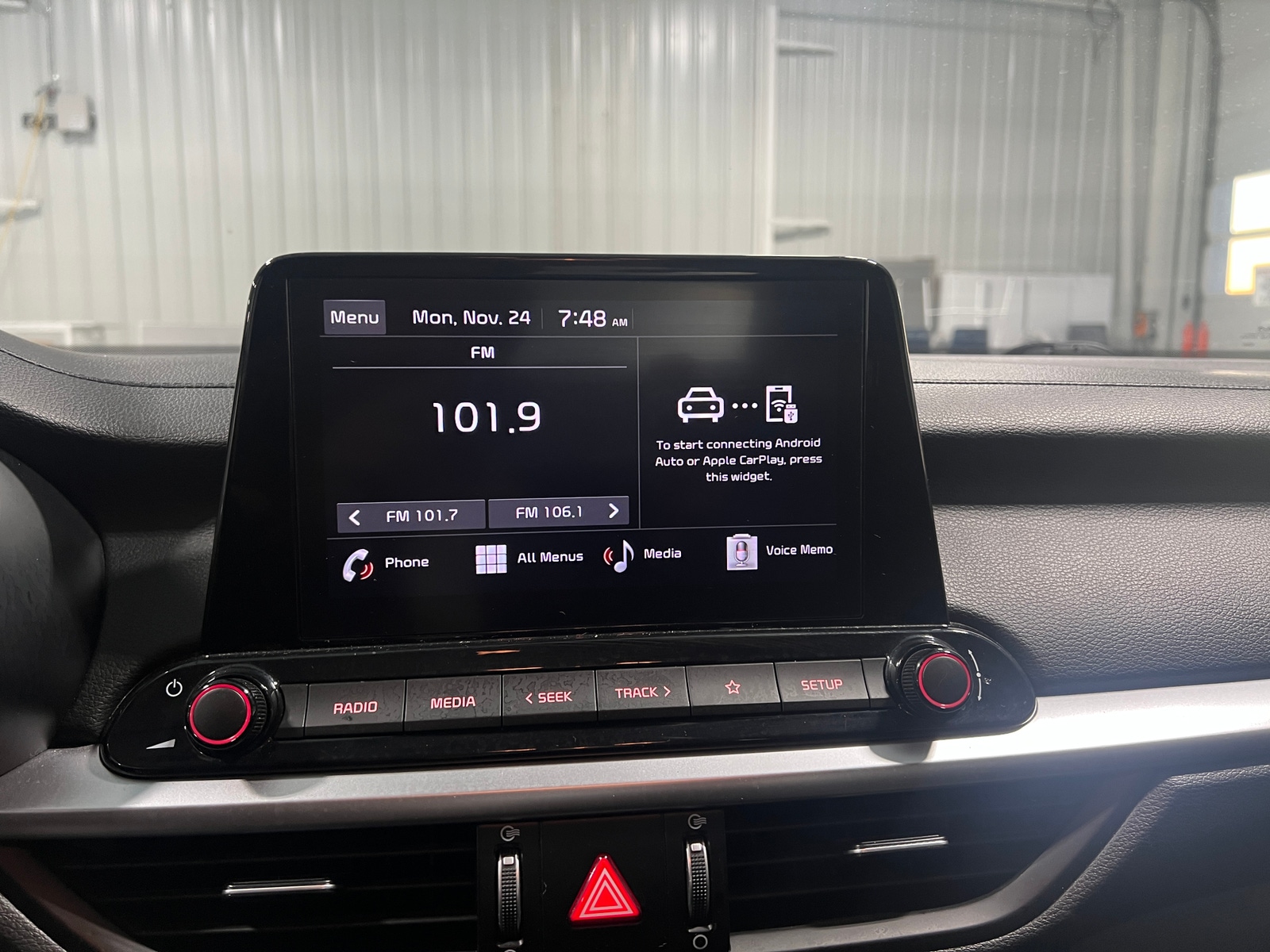 Thumbnail: 2024 Kia Forte - 4