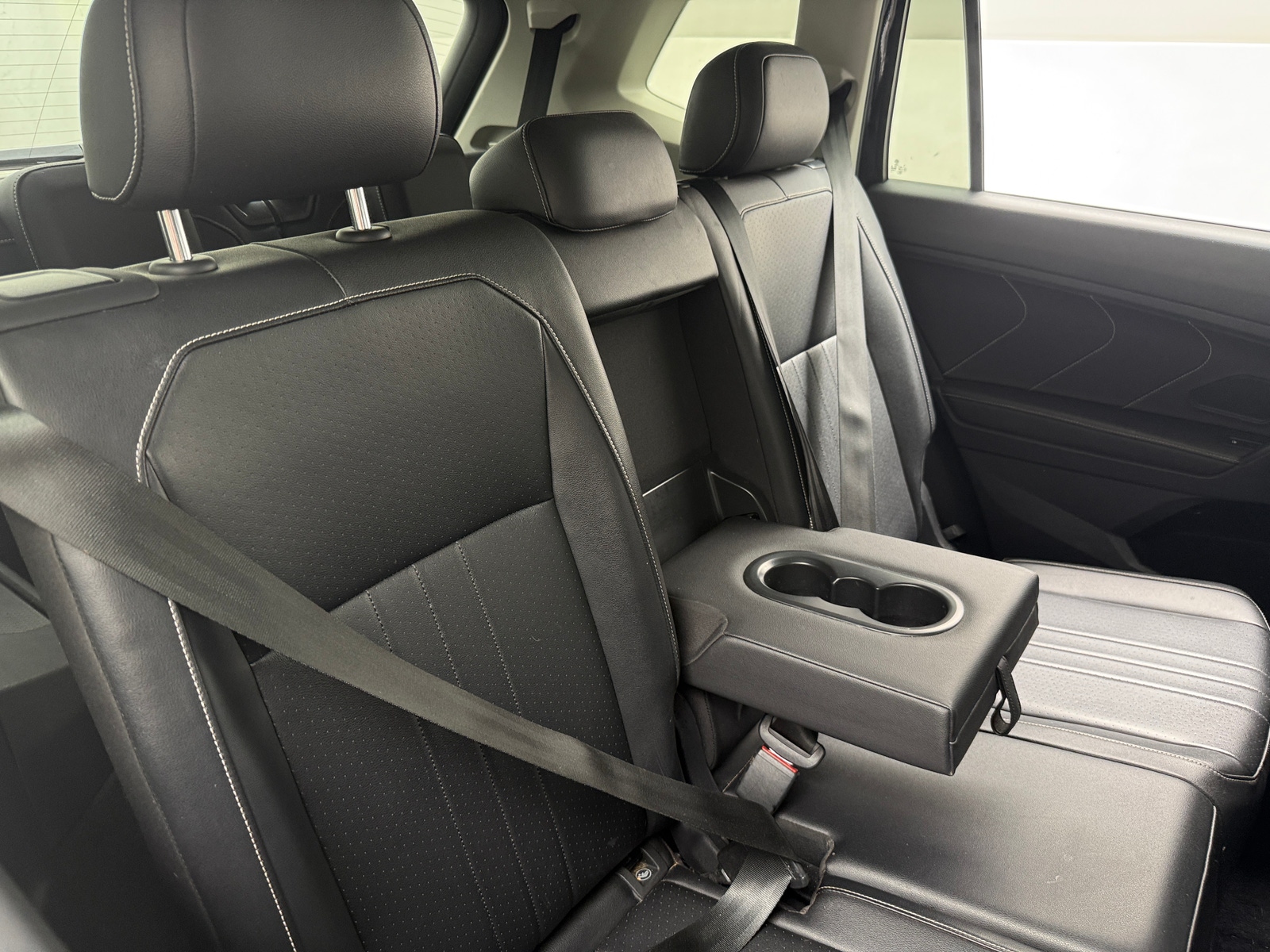 Thumbnail: 2022 Volkswagen Tiguan - 5