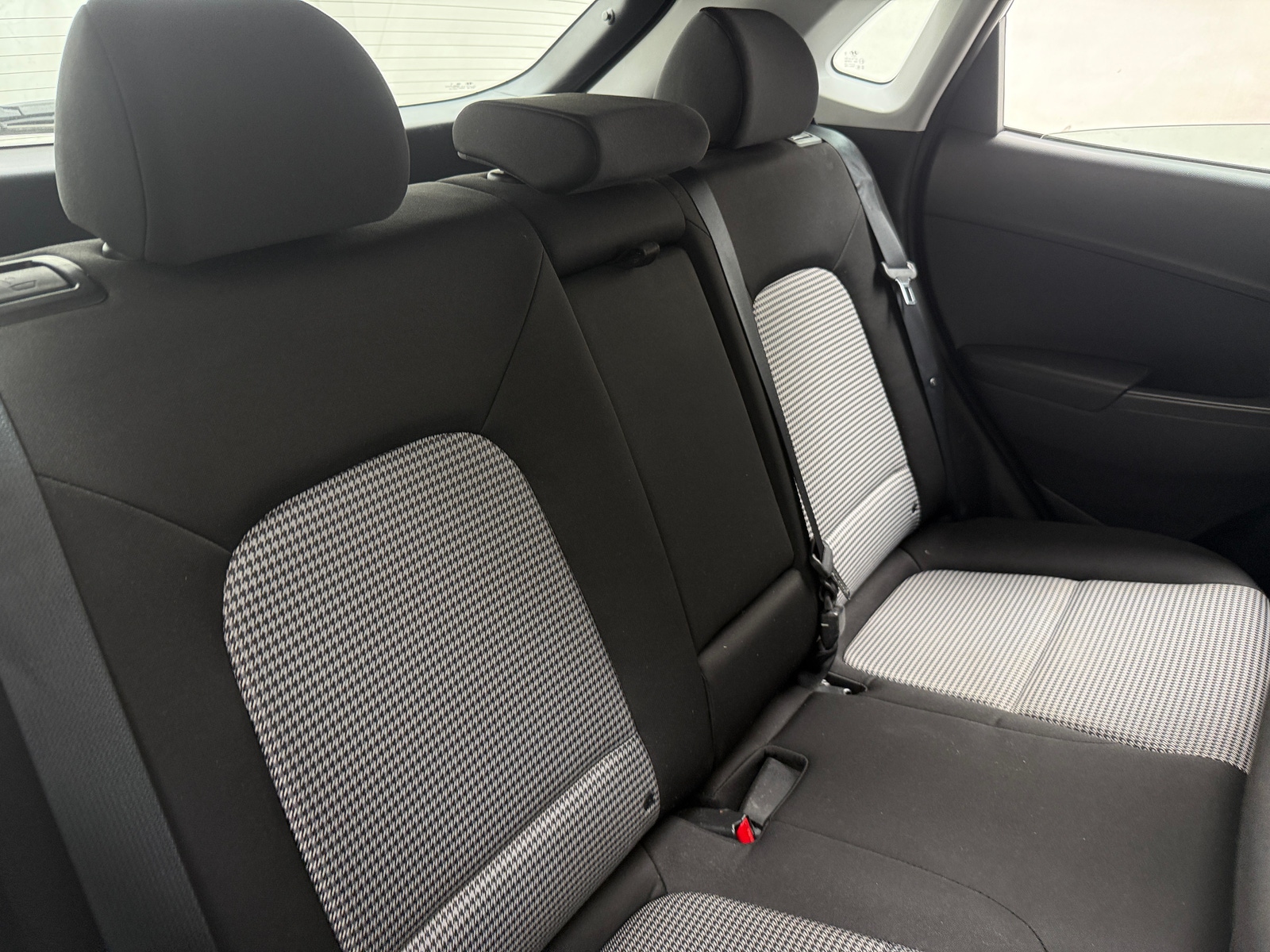 Thumbnail: 2020 Hyundai Kona - 6