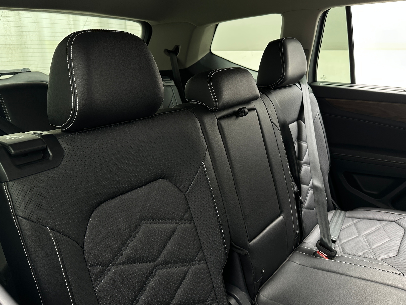 Thumbnail: 2025 Volkswagen Atlas - 6