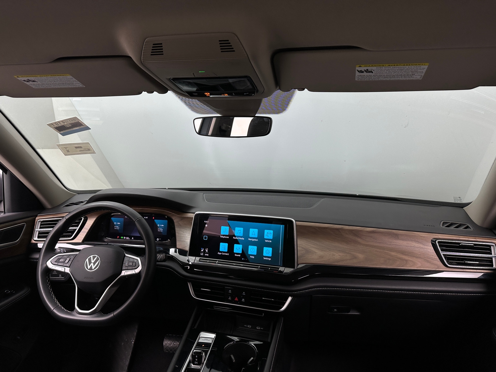 Thumbnail: 2025 Volkswagen Atlas - 3