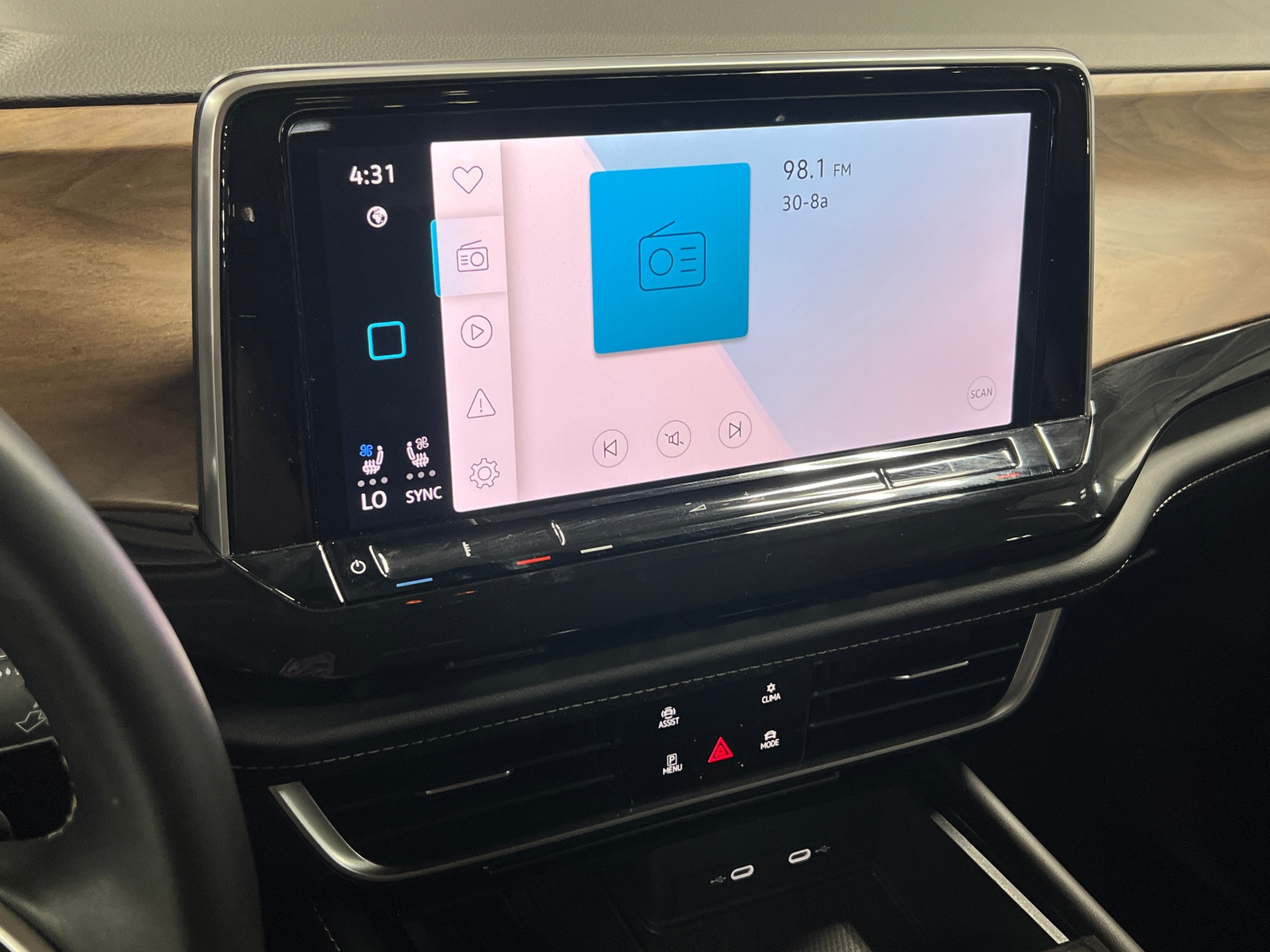 Thumbnail: 2025 Volkswagen Atlas - 4