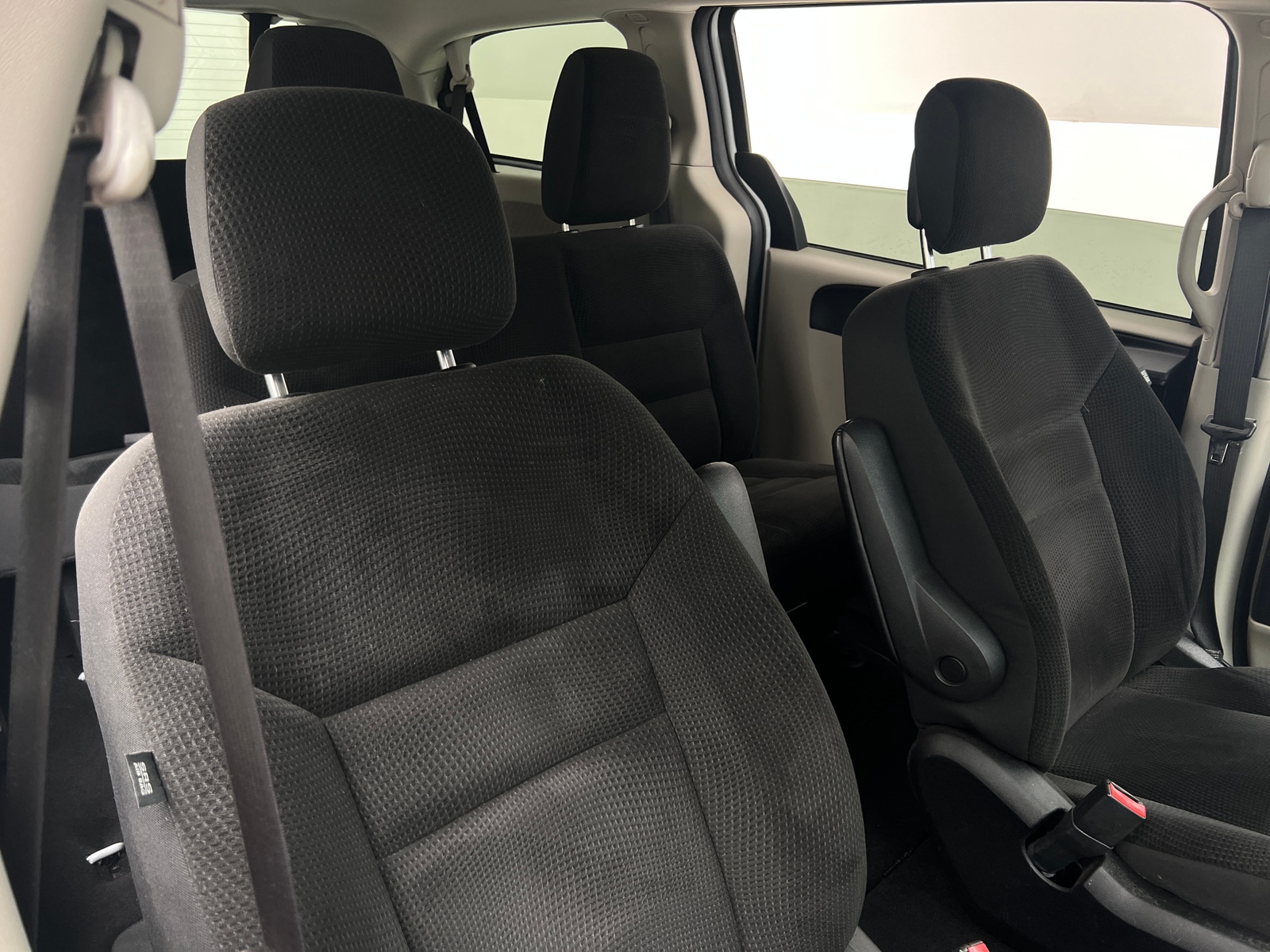 Thumbnail: 2018 Dodge Grand Caravan - 2