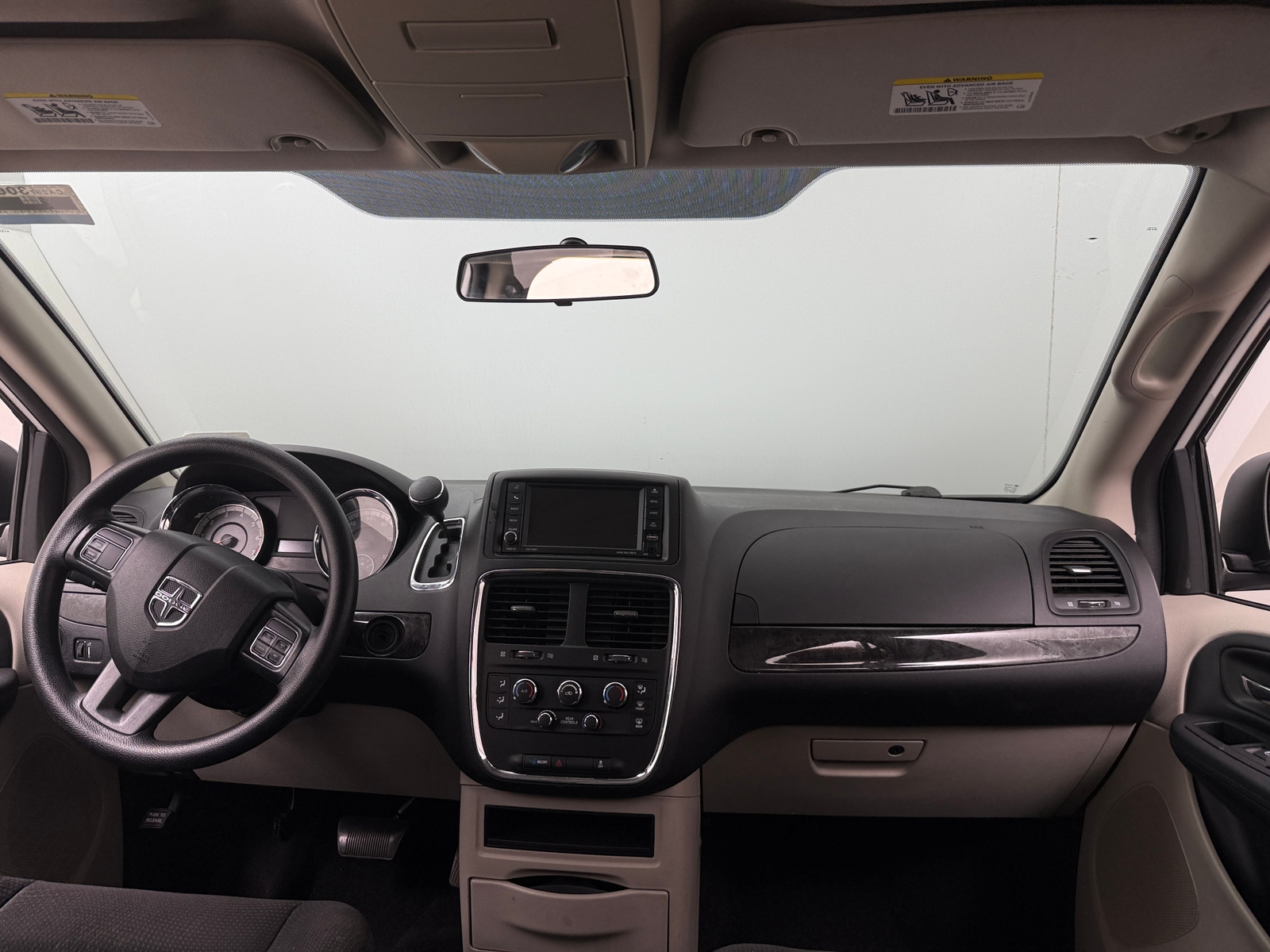 Thumbnail: 2018 Dodge Grand Caravan - 3