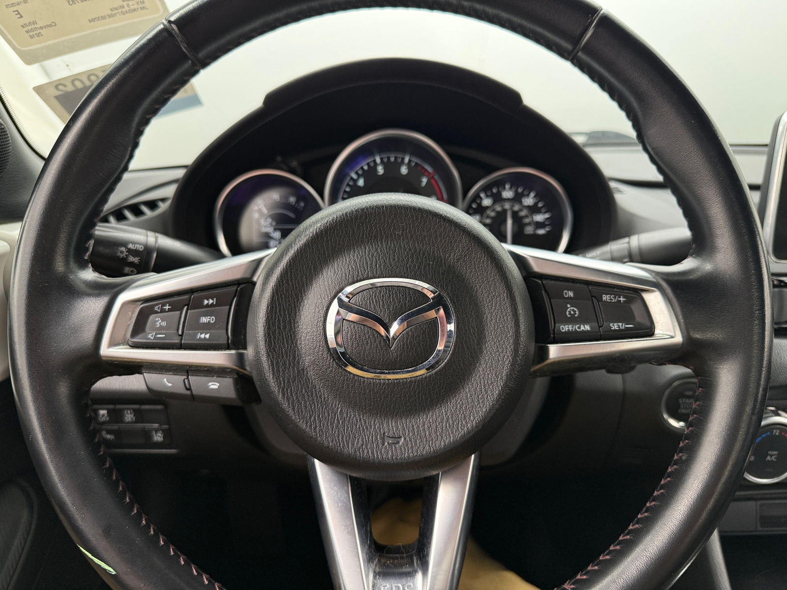 Thumbnail: 2016 Mazda MX-5 Miata - 4