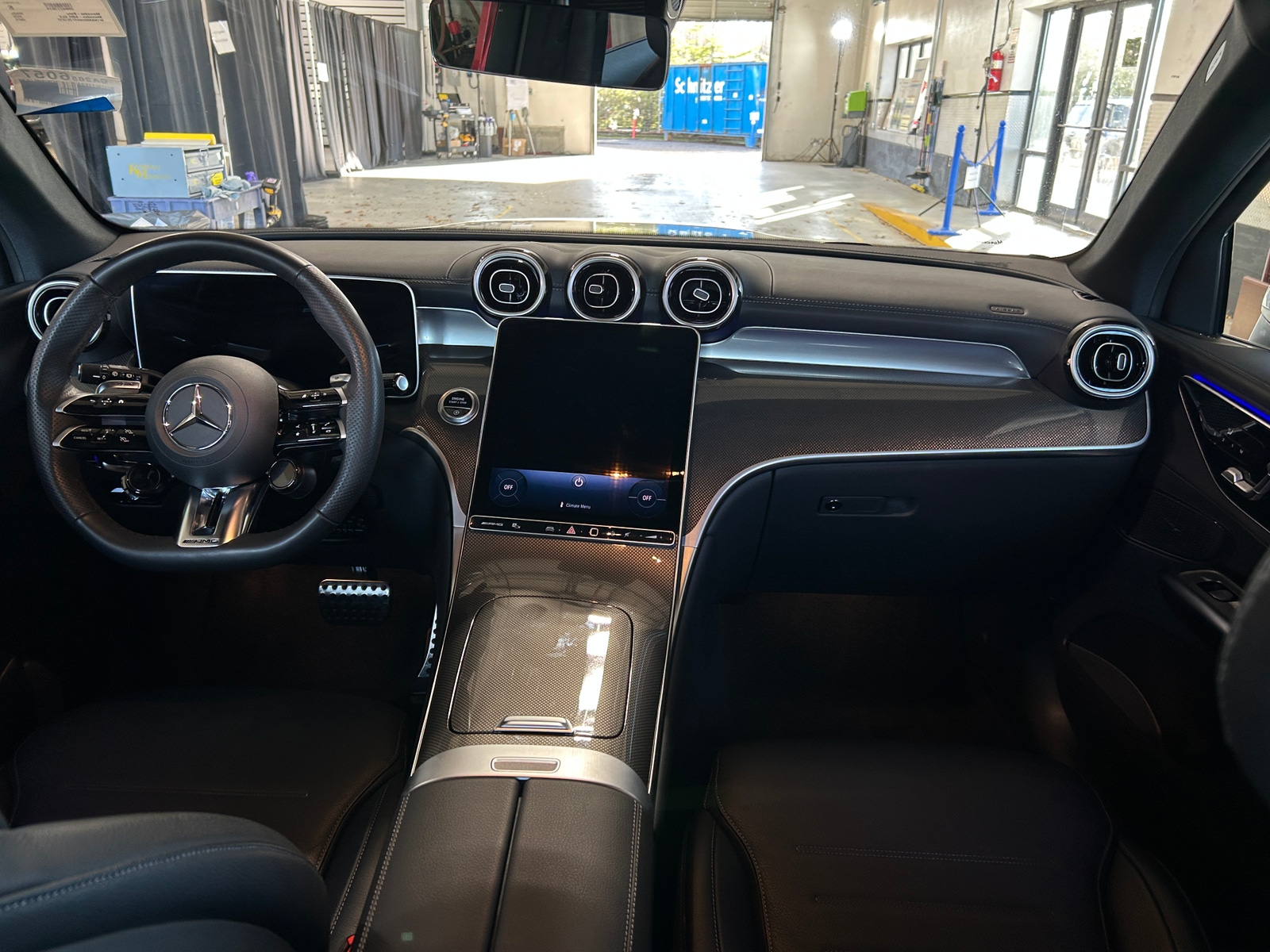 Thumbnail: 2025 Mercedes-Benz GLC - 2