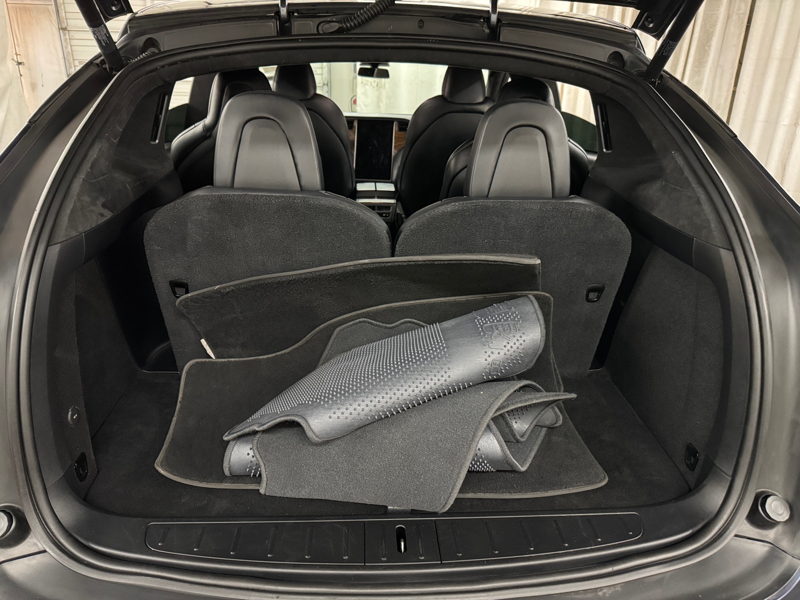 Thumbnail: 2020 Tesla Model X - 6