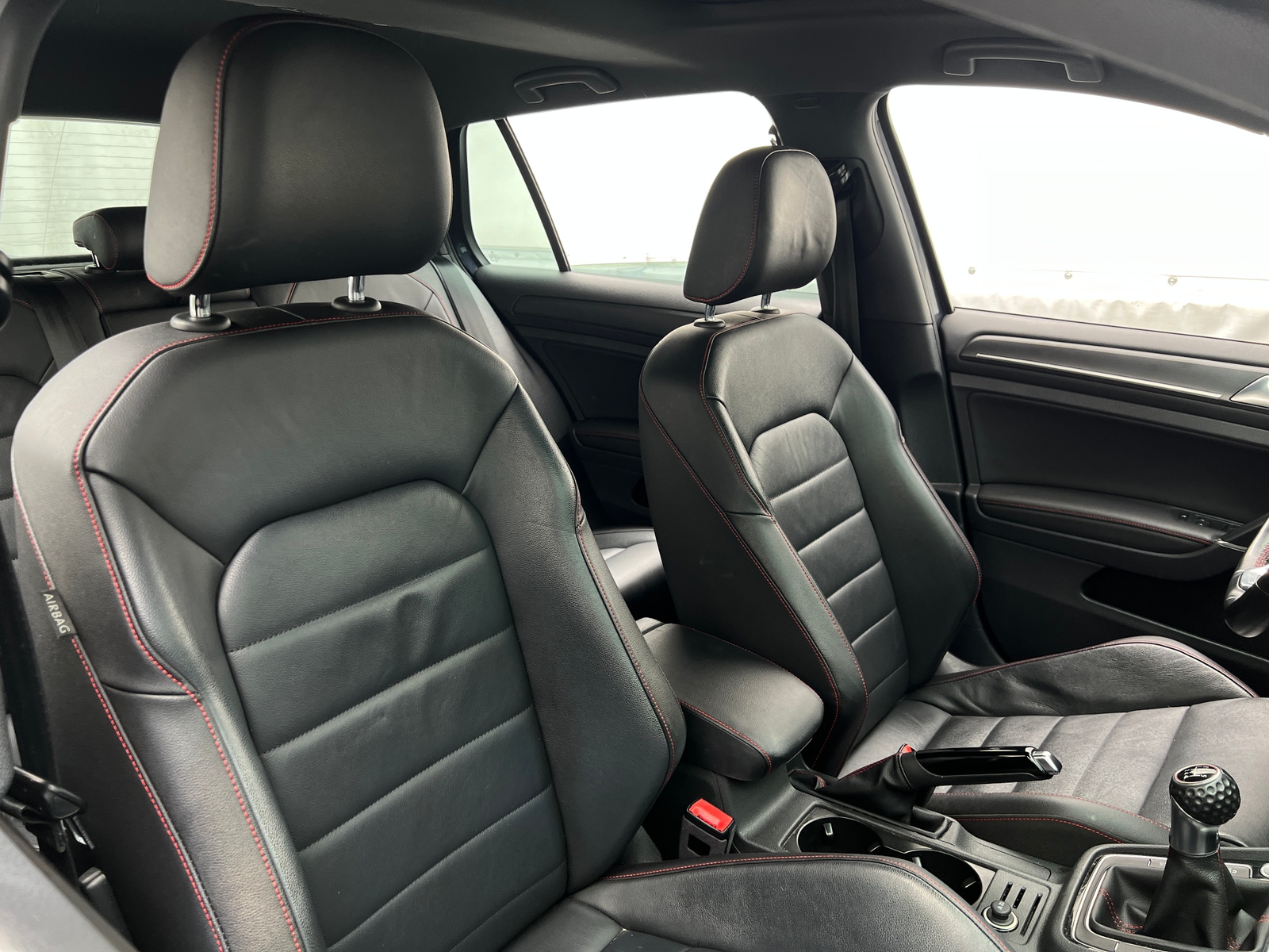 Thumbnail: 2018 Volkswagen Golf - 2