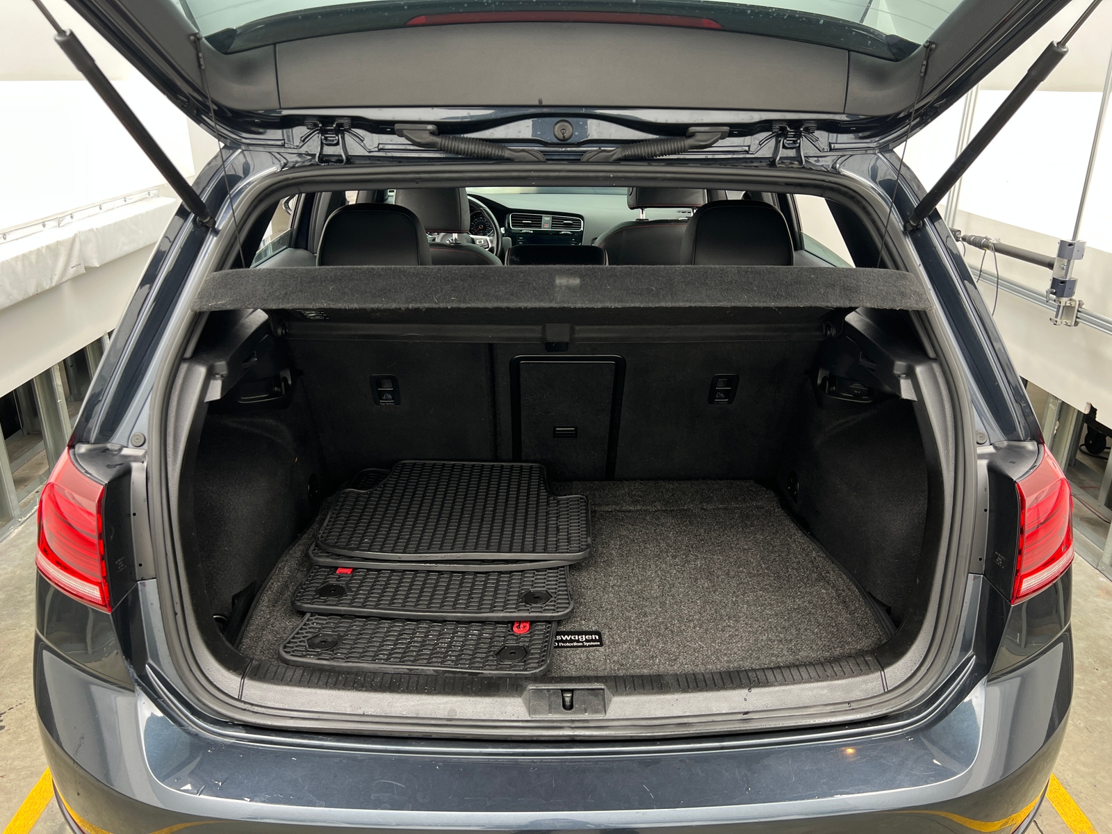 Thumbnail: 2018 Volkswagen Golf - 7