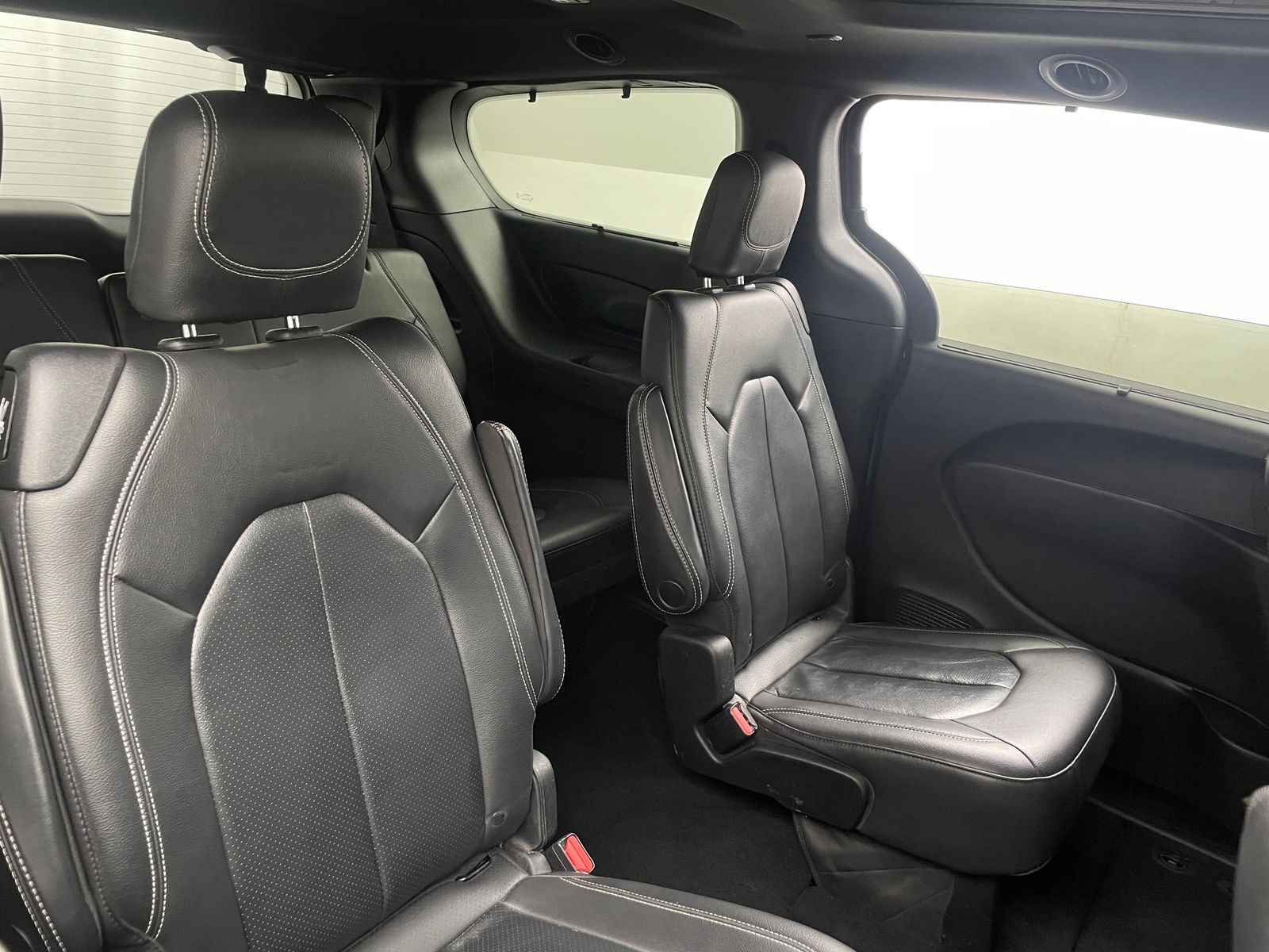 Thumbnail: 2020 Chrysler Pacifica - 5