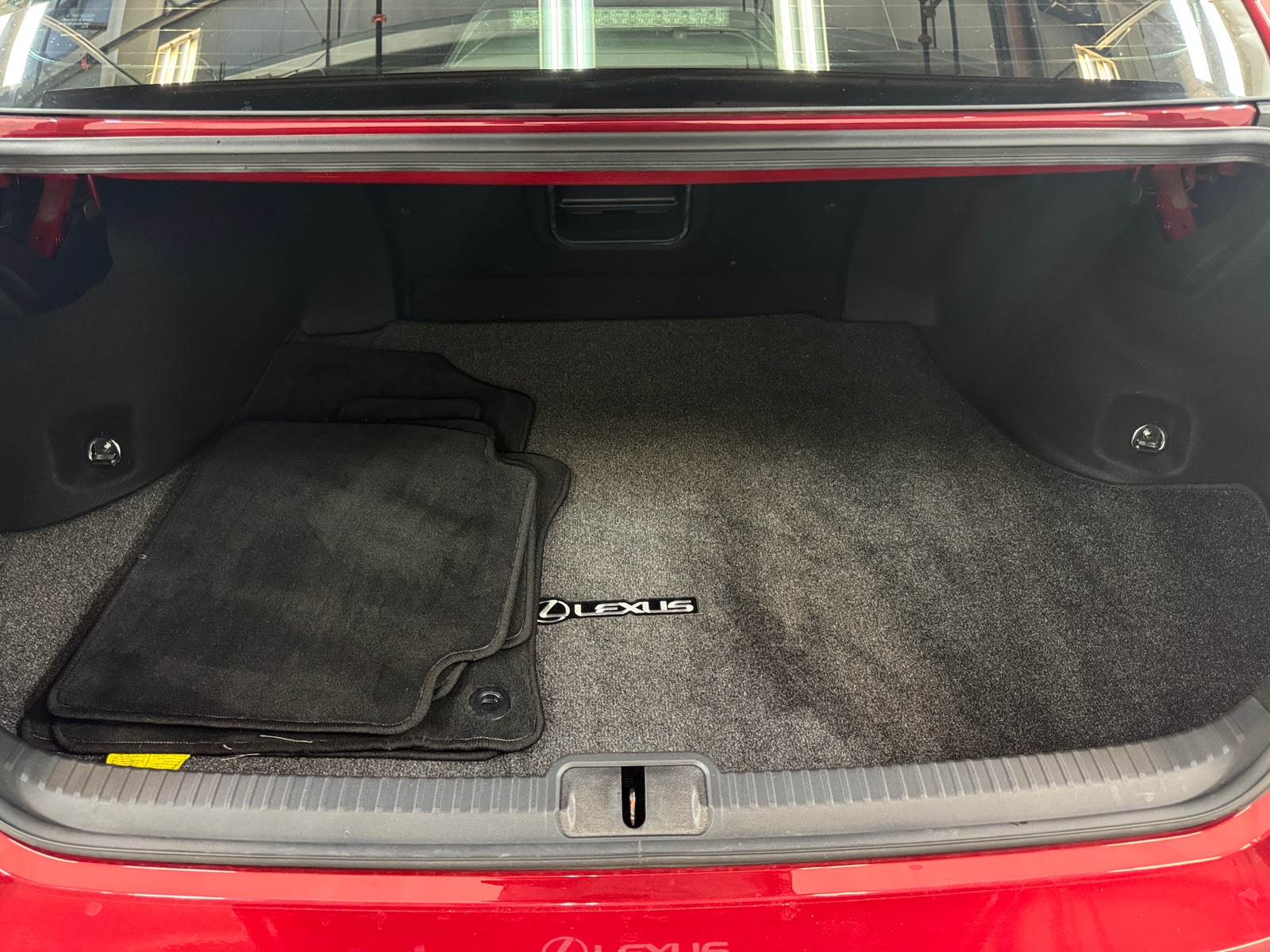 Thumbnail: 2021 Lexus ES - 6