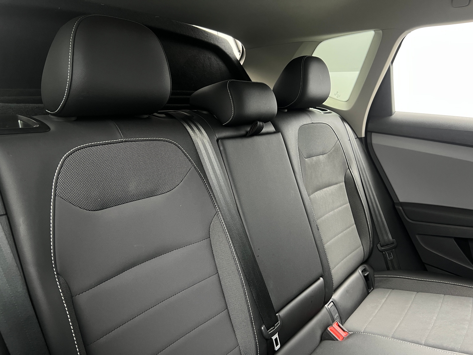 Thumbnail: 2022 Volkswagen Taos - 5