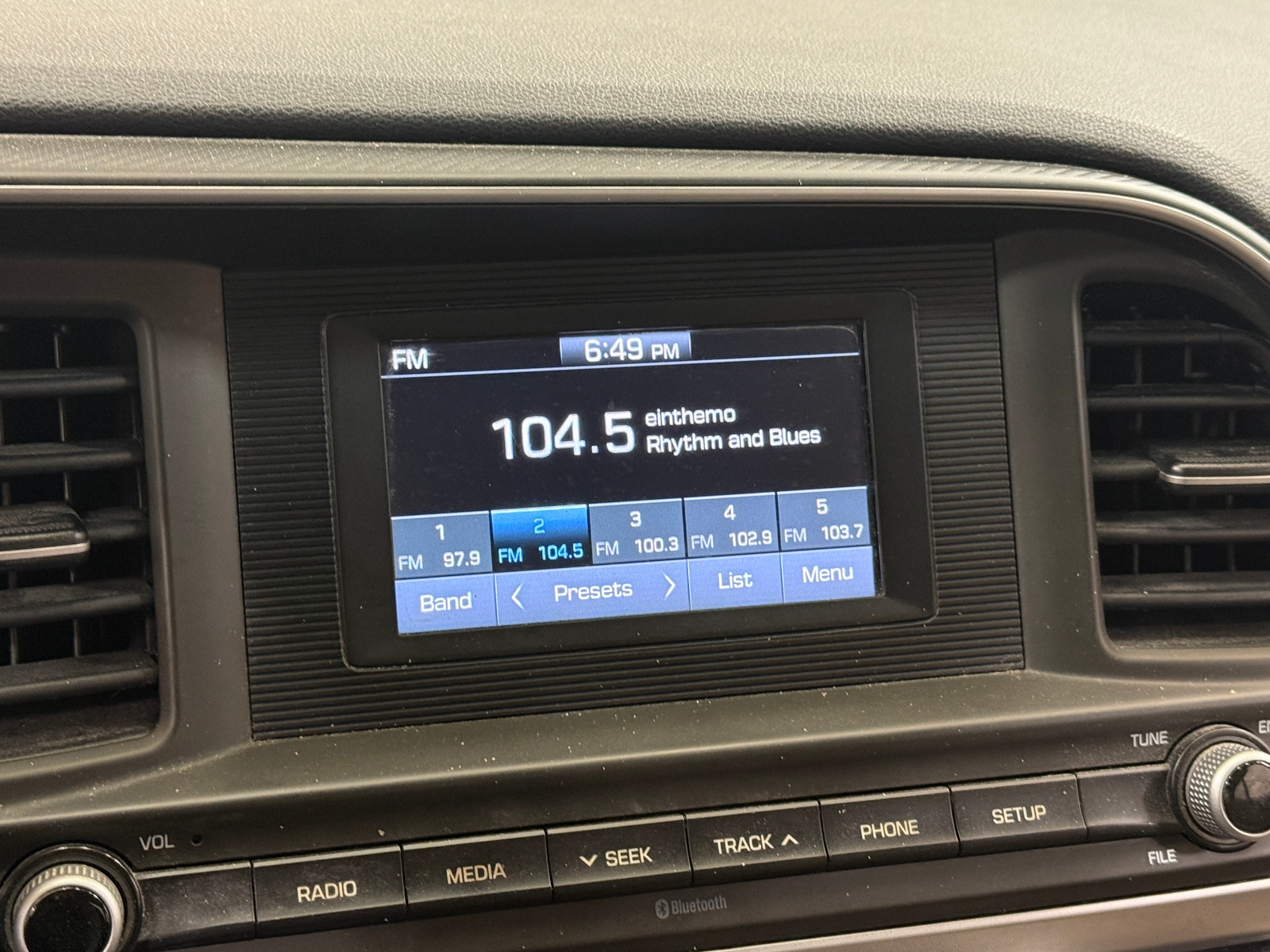 Thumbnail: 2019 Hyundai Elantra - 4