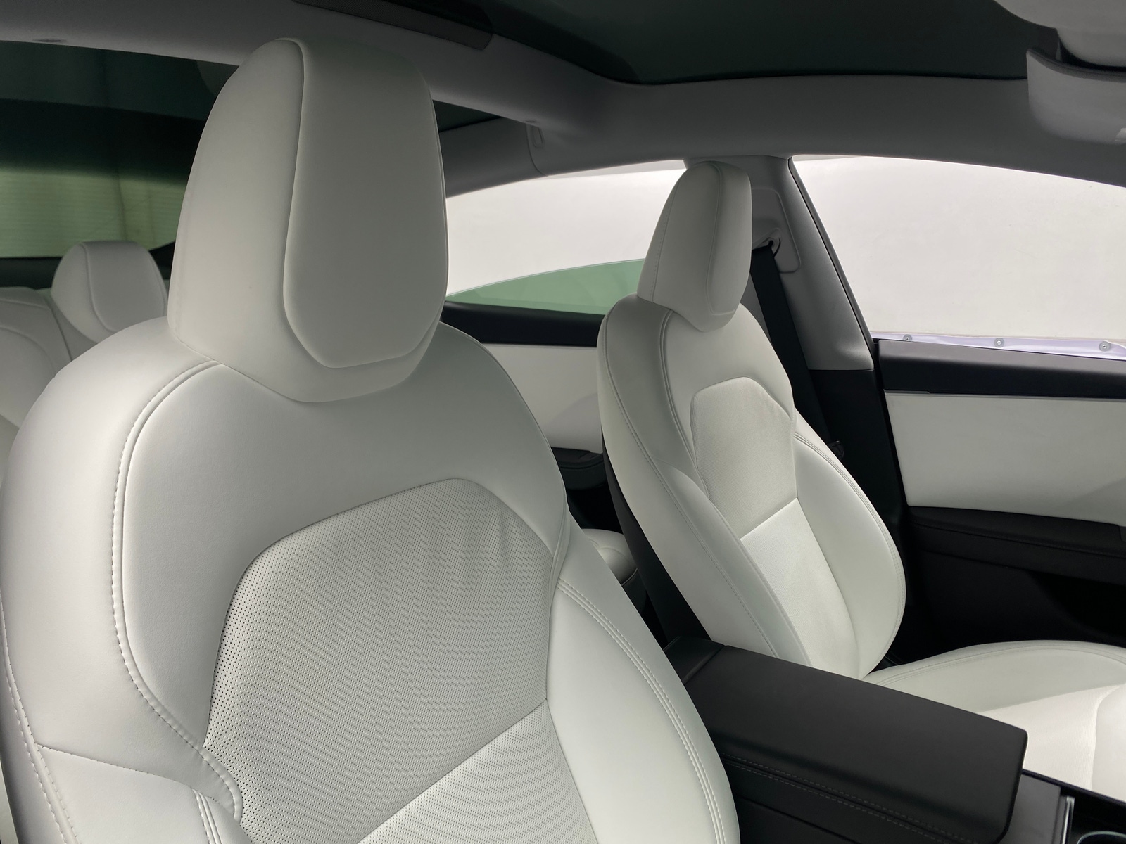 Thumbnail: 2025 Tesla Model 3 - 2