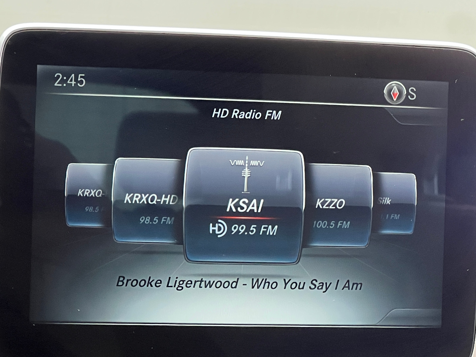 Thumbnail: 2016 Mercedes-Benz GLA - 3