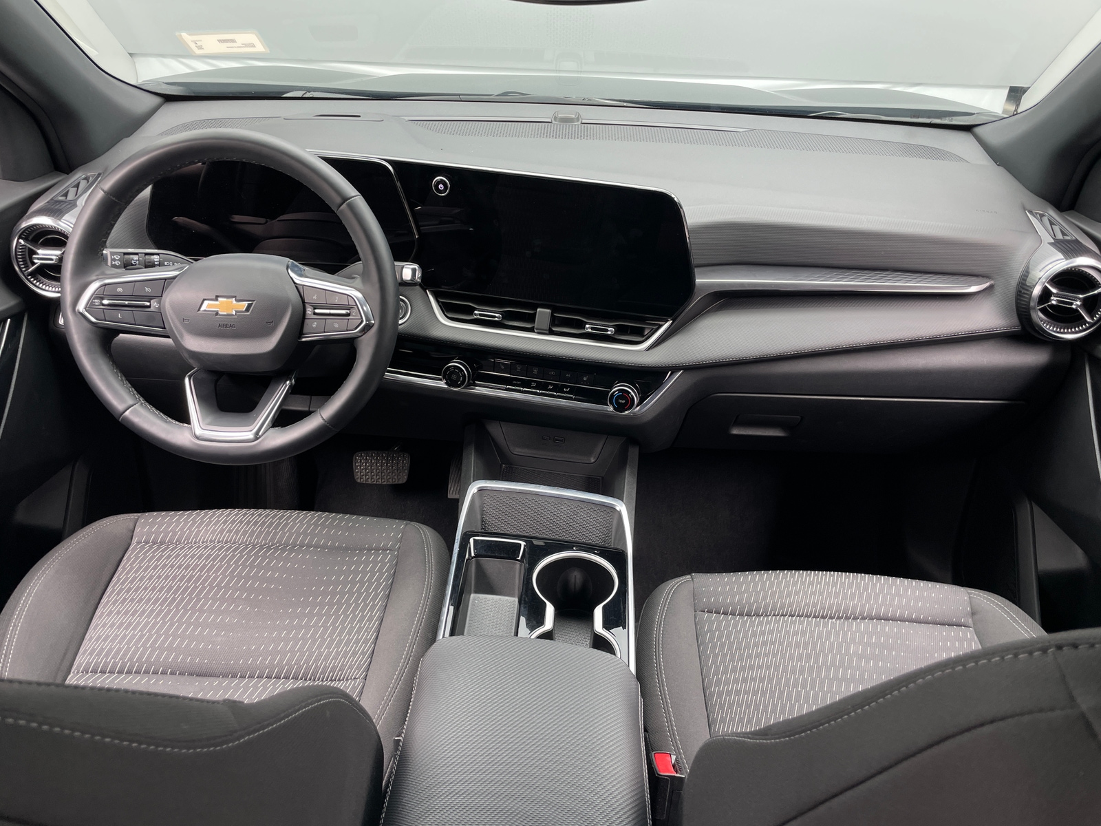 Thumbnail: 2025 Chevrolet Equinox - 3