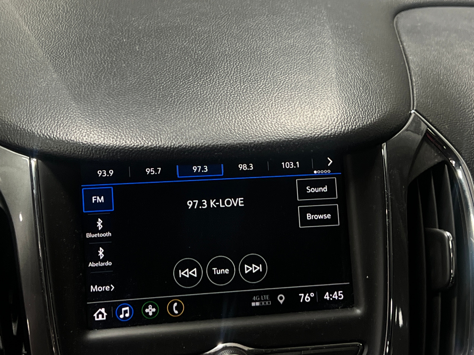 Thumbnail: 2019 Chevrolet Cruze - 4