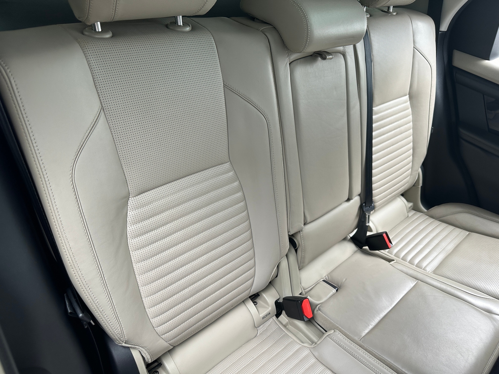 Thumbnail: 2020 Land Rover Discovery Sport - 5