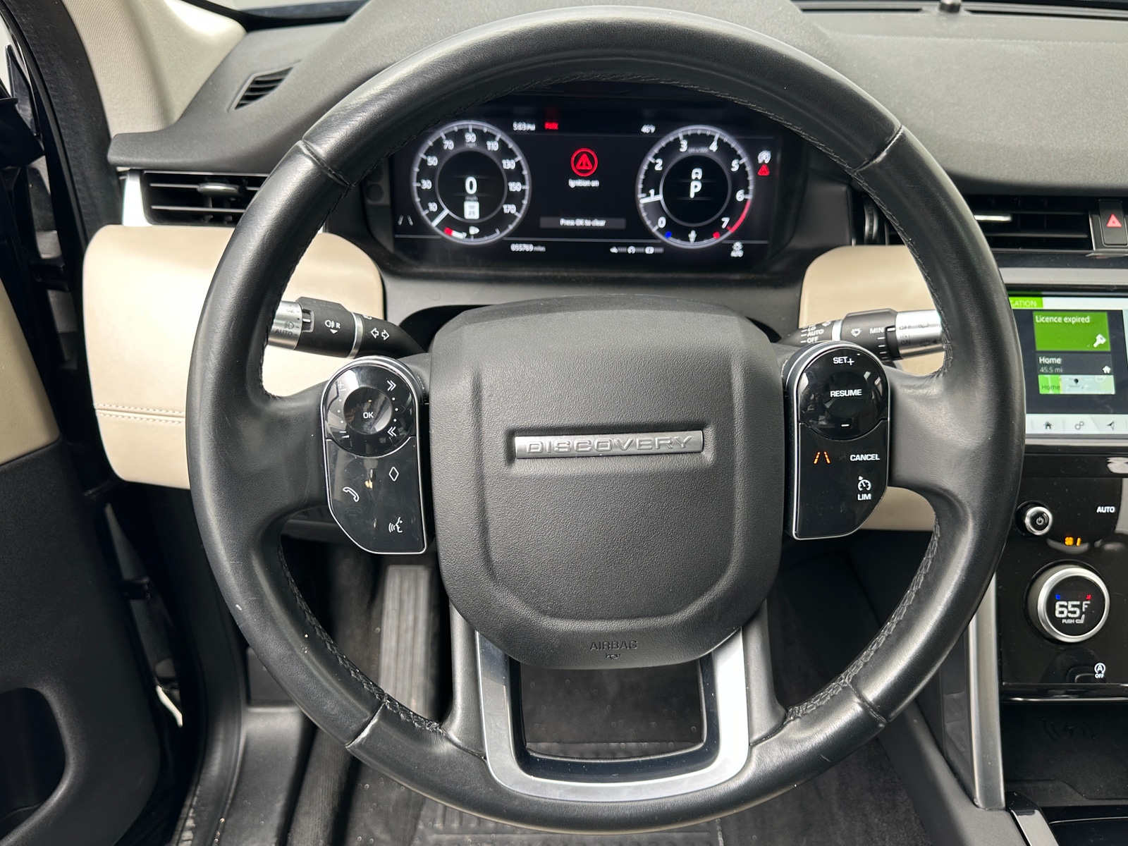 Thumbnail: 2020 Land Rover Discovery Sport - 4