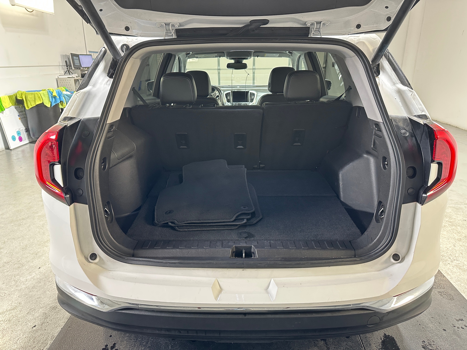 Thumbnail: 2024 GMC Terrain - 6