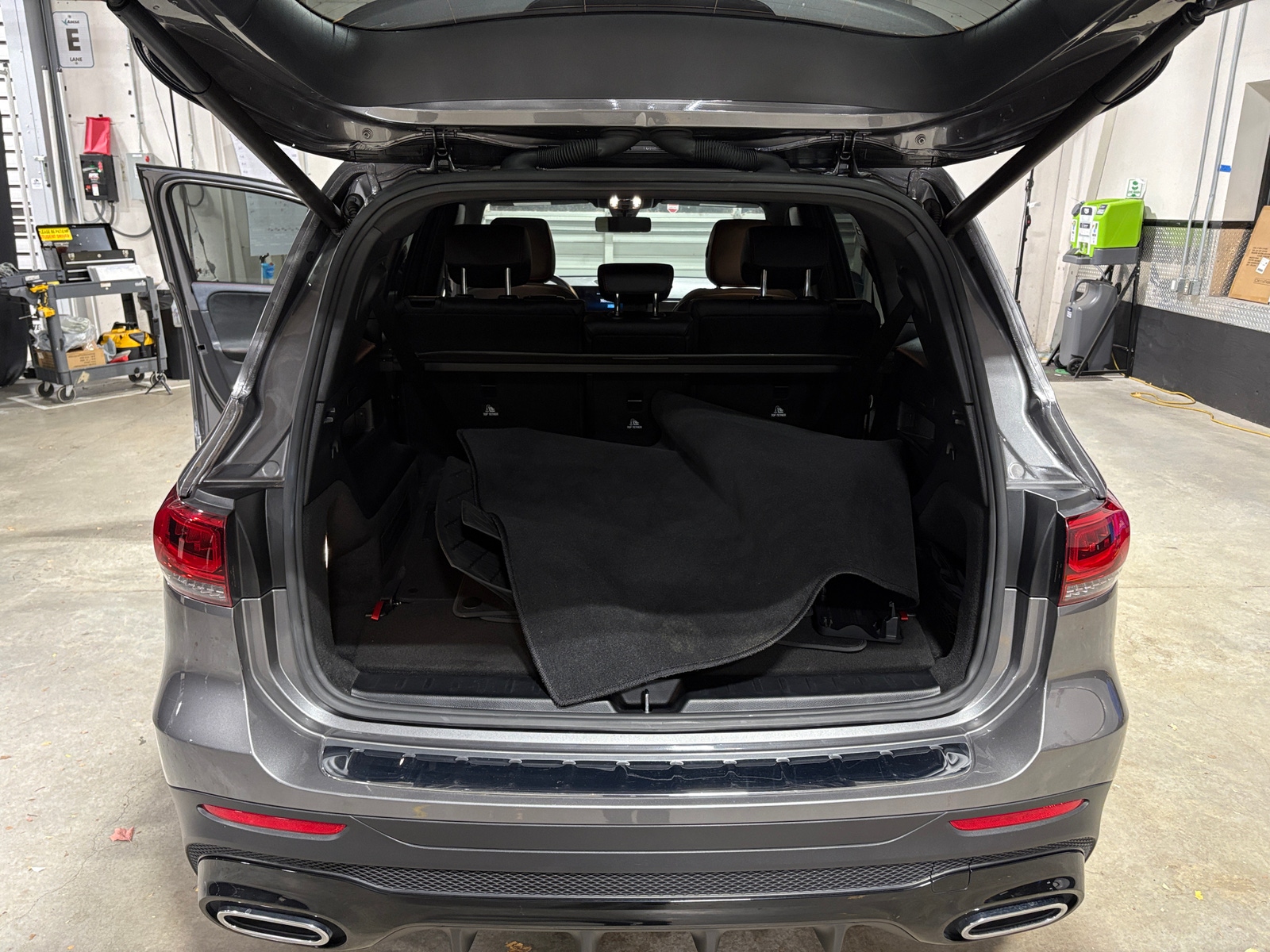 Thumbnail: 2022 Mercedes-Benz GLB - 6