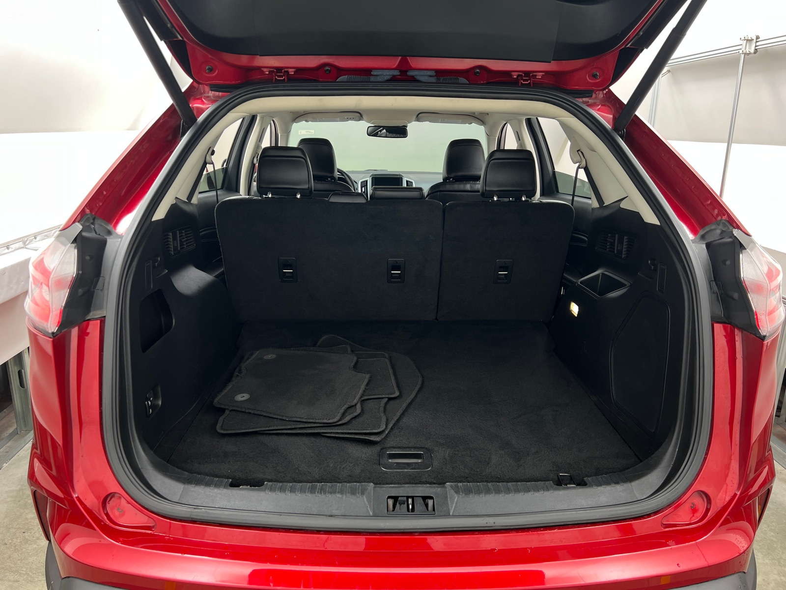 Thumbnail: 2023 Ford Edge - 6