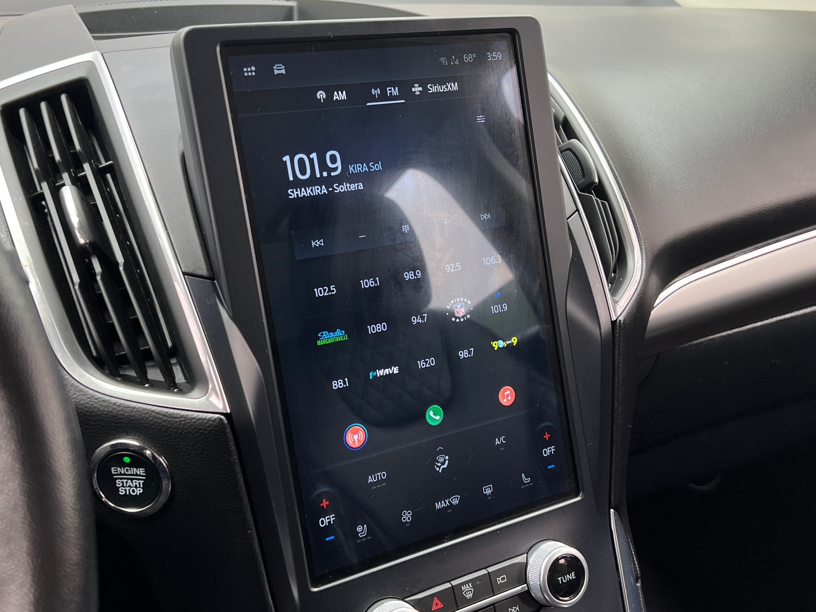 Thumbnail: 2023 Ford Edge - 3