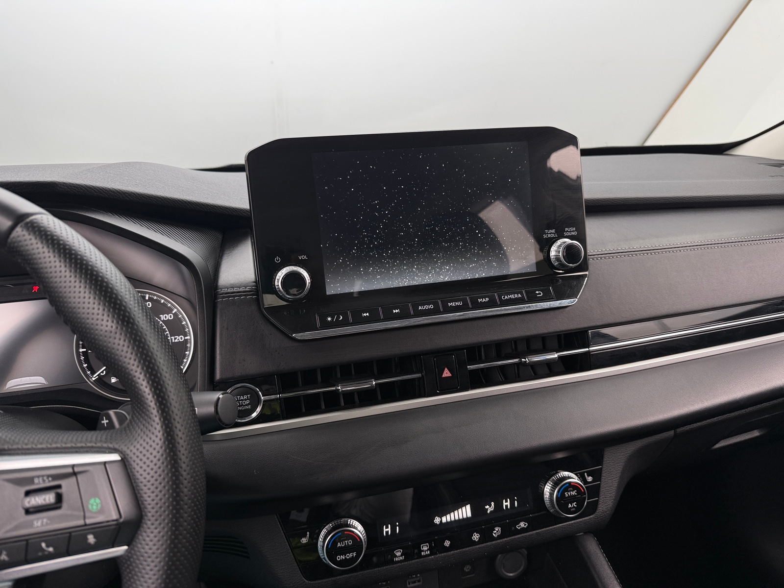 Thumbnail: 2024 Mitsubishi Outlander - 3