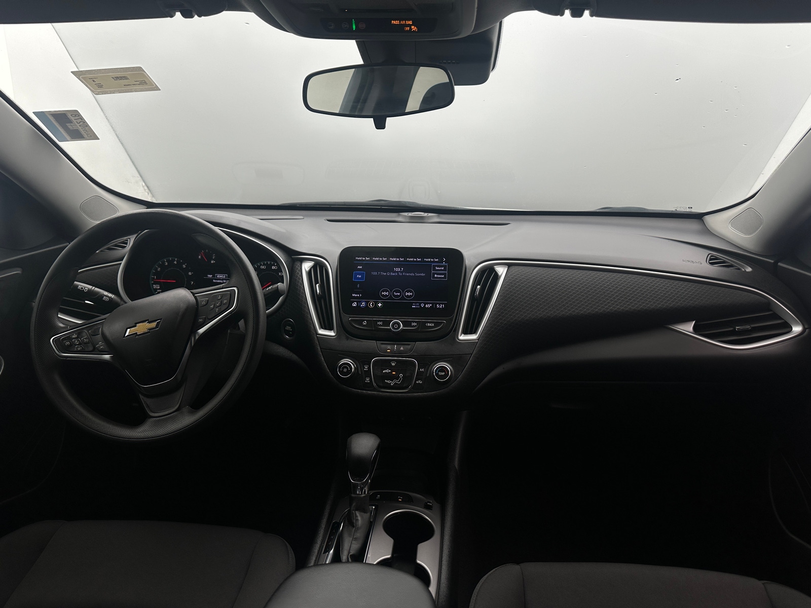 Thumbnail: 2024 Chevrolet Malibu - 3