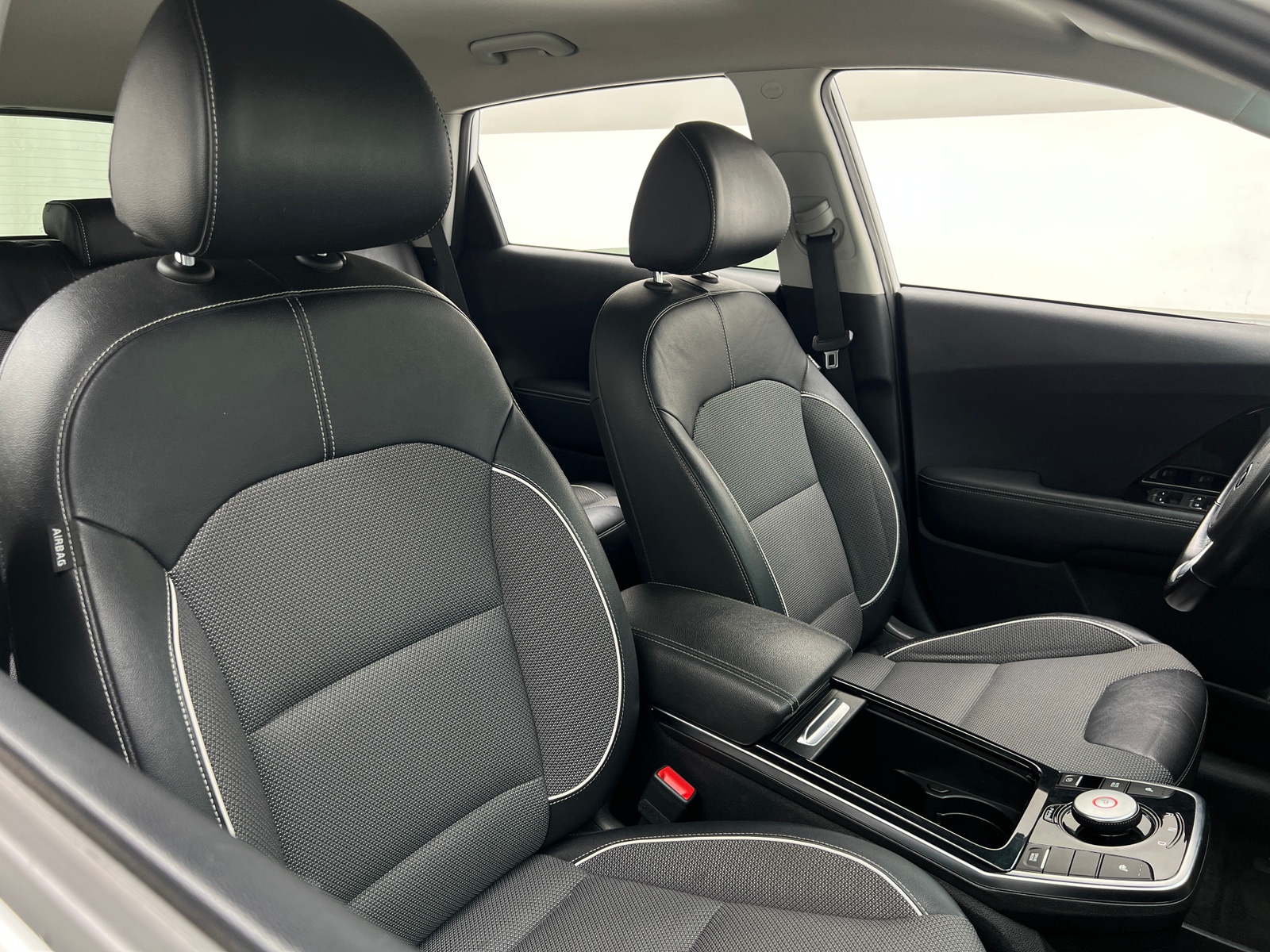 Thumbnail: 2020 Kia Niro - 2