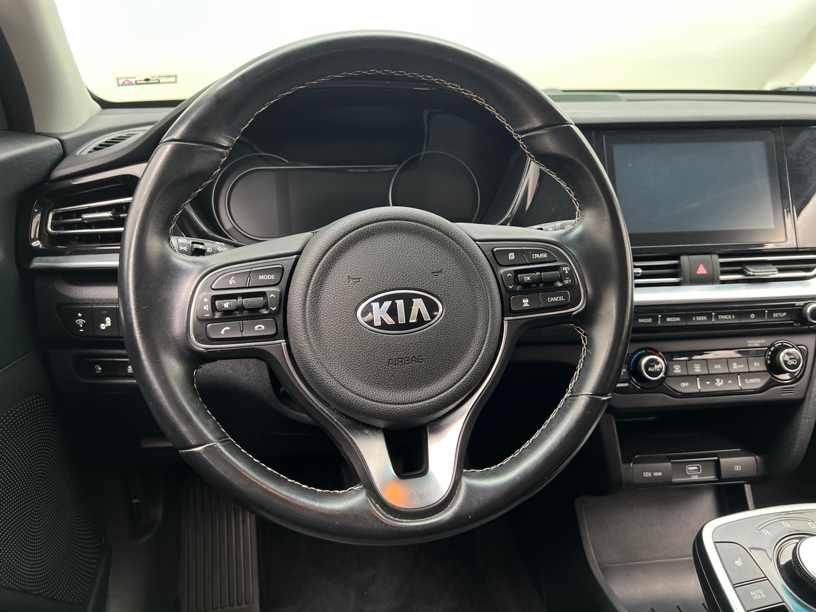 Thumbnail: 2020 Kia Niro - 5