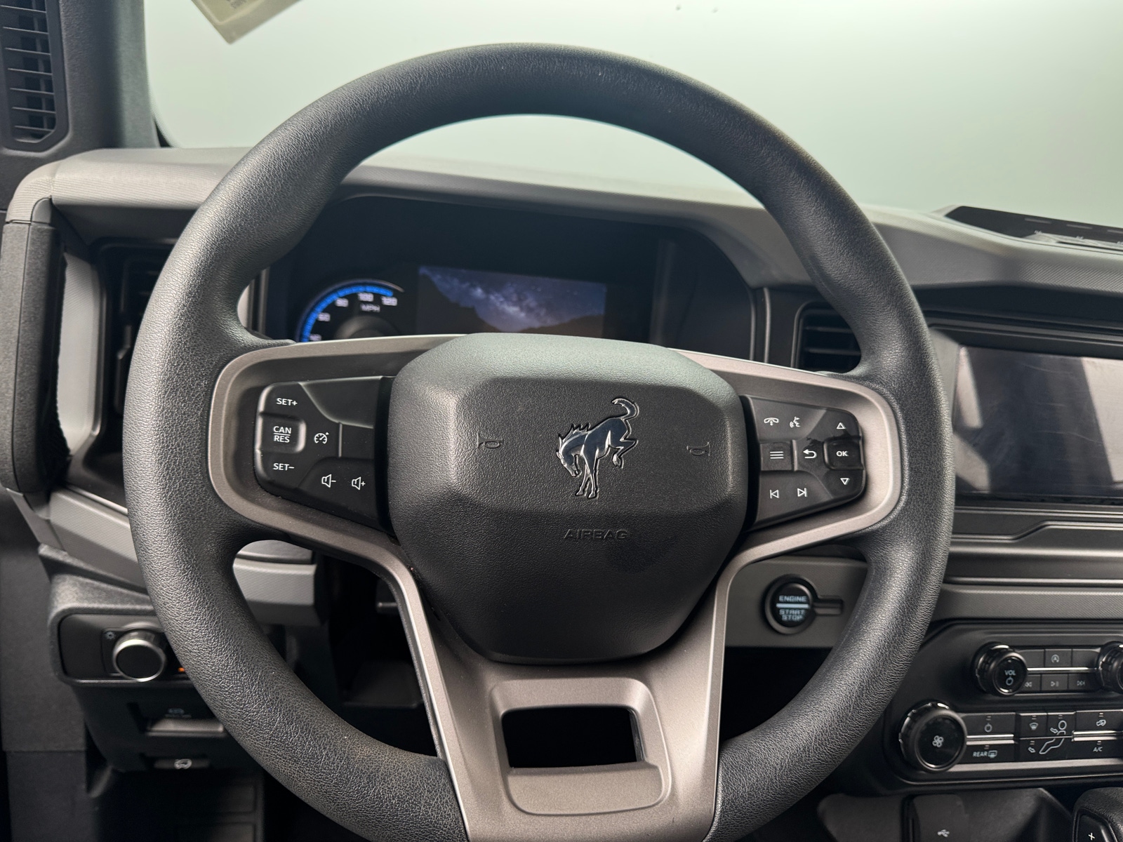 Thumbnail: 2022 Ford Bronco - 5