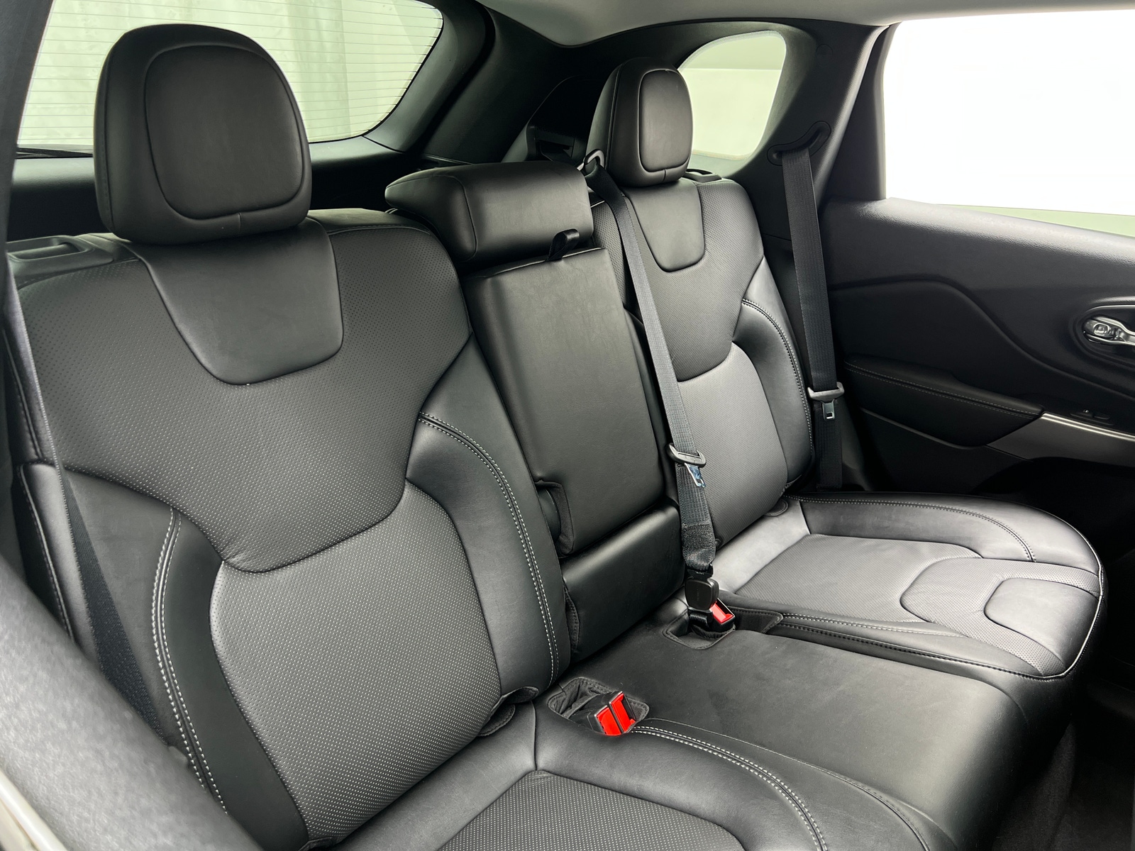 Thumbnail: 2022 Jeep Cherokee - 5