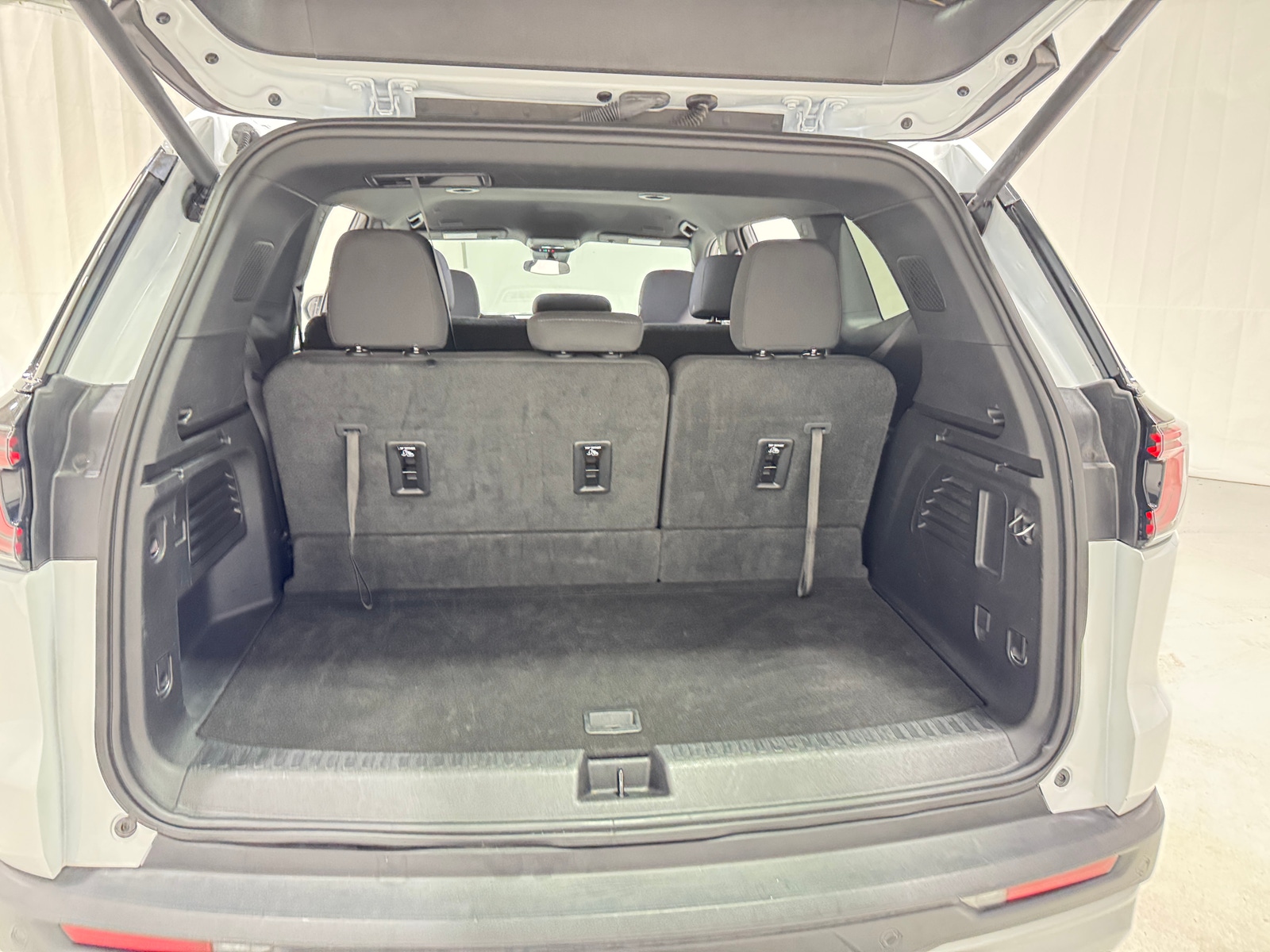 Thumbnail: 2025 GMC Acadia - 7