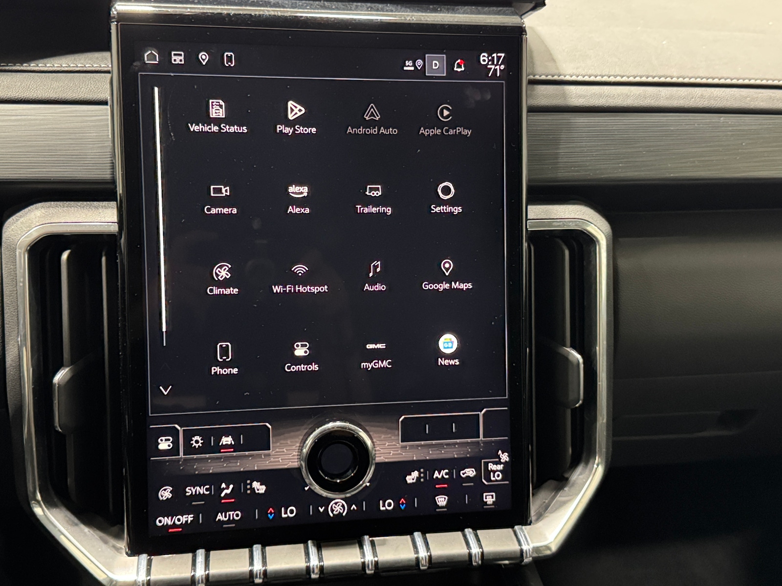 Thumbnail: 2025 GMC Acadia - 4