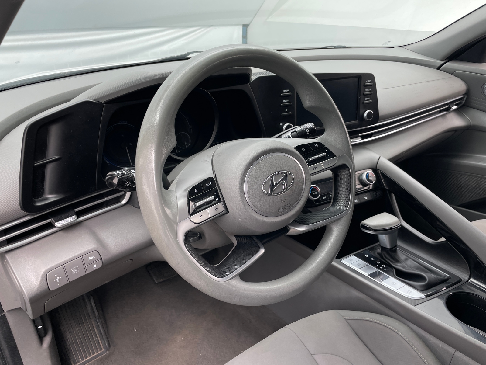 Thumbnail: 2023 Hyundai Elantra - 5