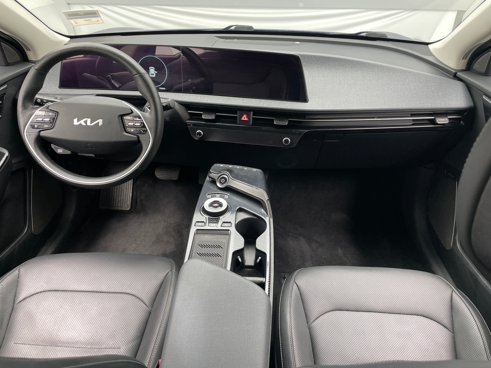 Thumbnail: 2022 Kia EV6 - 2