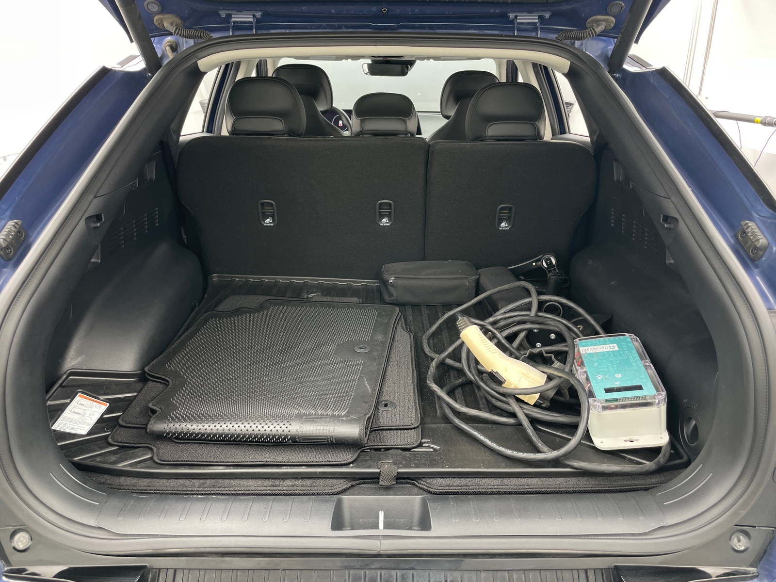 Thumbnail: 2022 Kia EV6 - 6