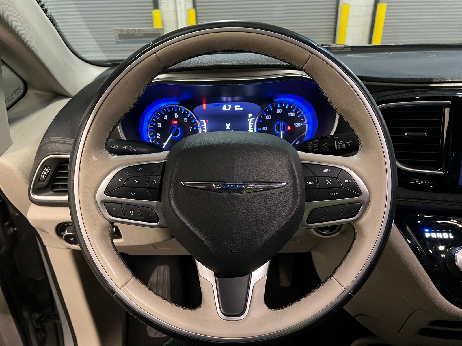 Thumbnail: 2018 Chrysler Pacifica - 4