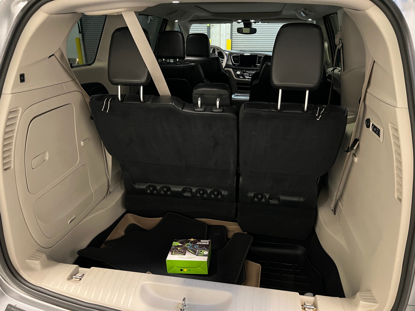 Thumbnail: 2018 Chrysler Pacifica - 6