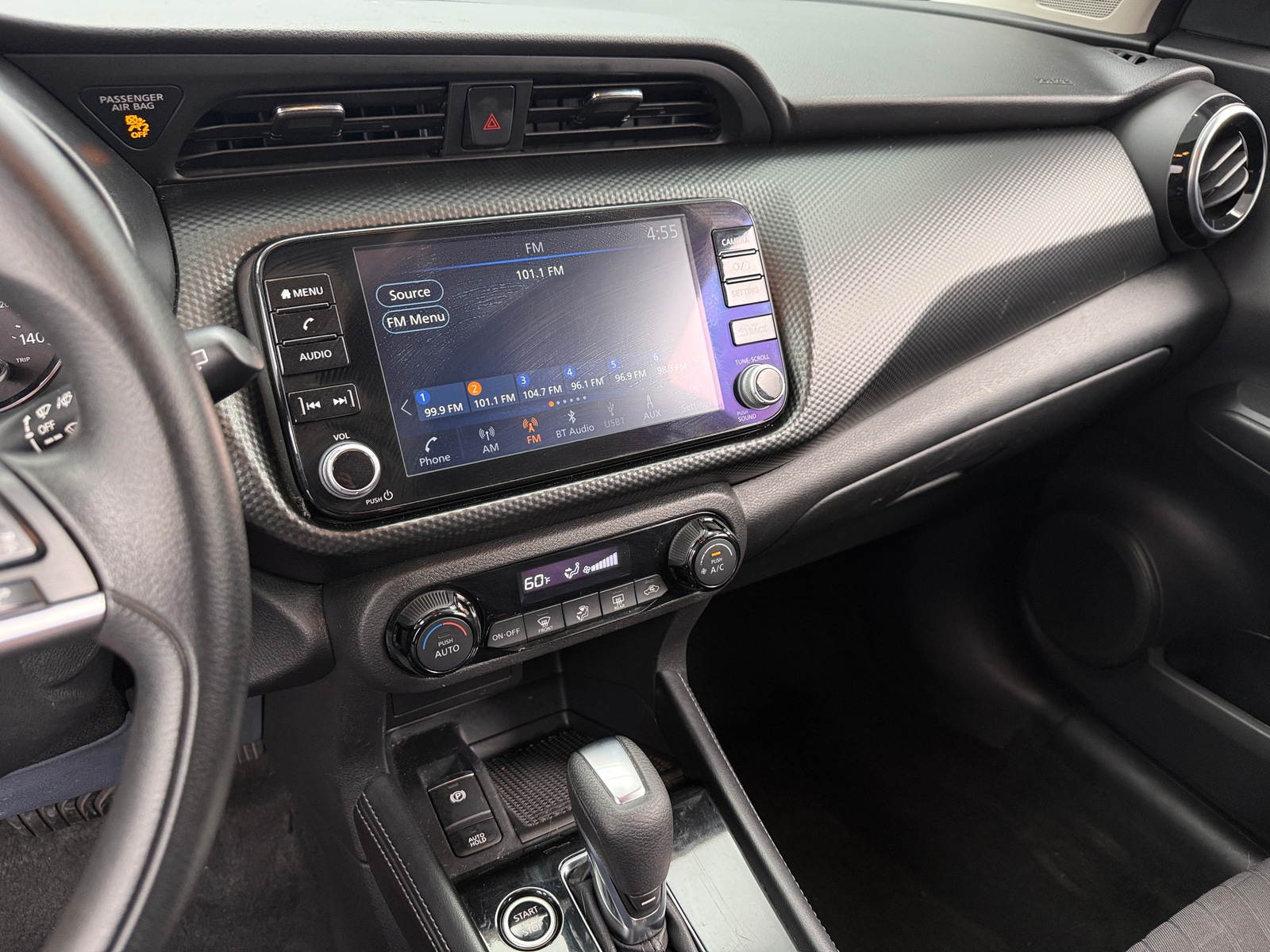 Thumbnail: 2022 Nissan Kicks - 4