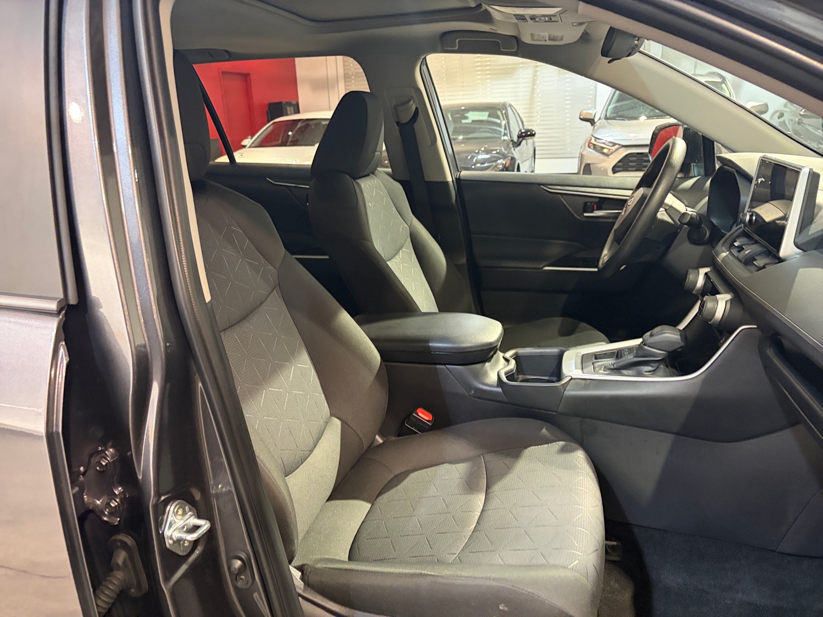 Thumbnail: 2025 Toyota RAV4 - 2