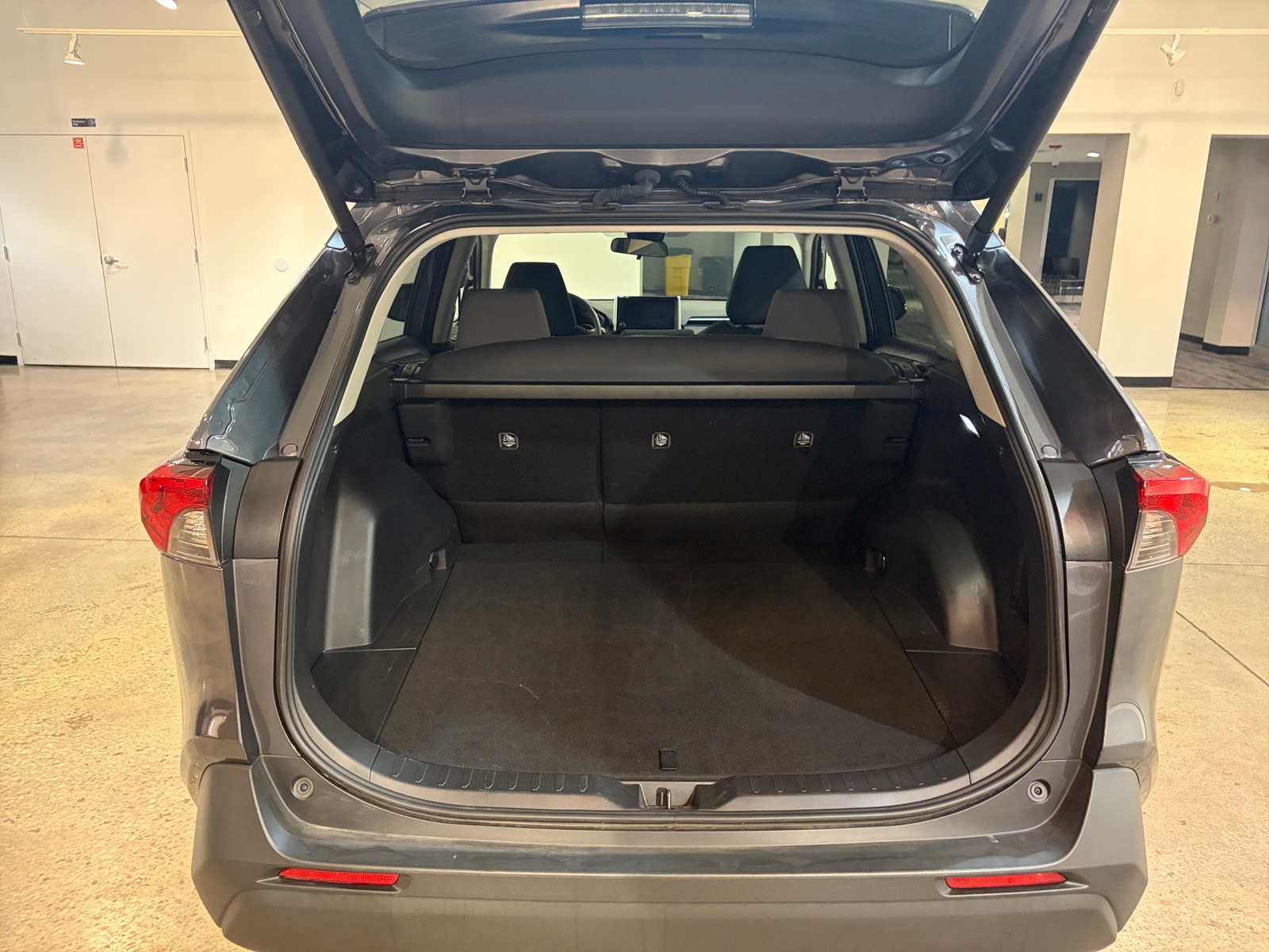 Thumbnail: 2025 Toyota RAV4 - 6