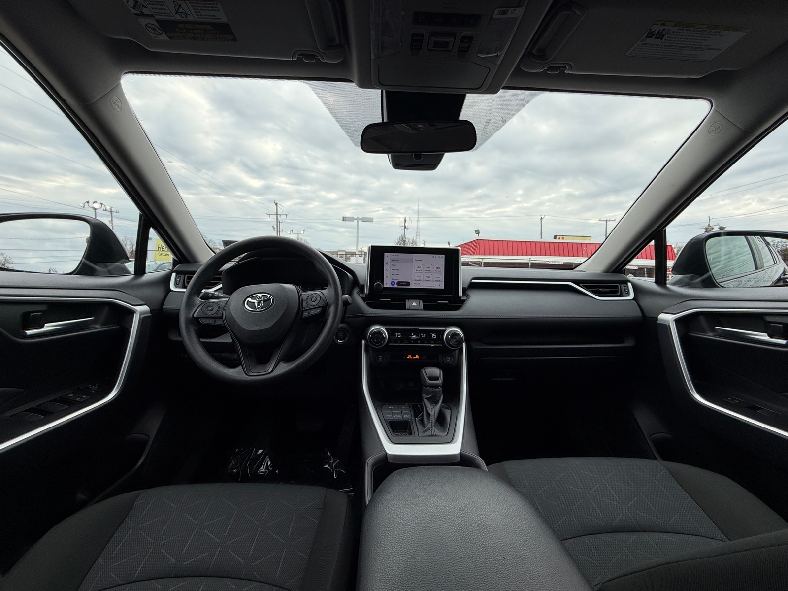 Thumbnail: 2025 Toyota RAV4 - 3